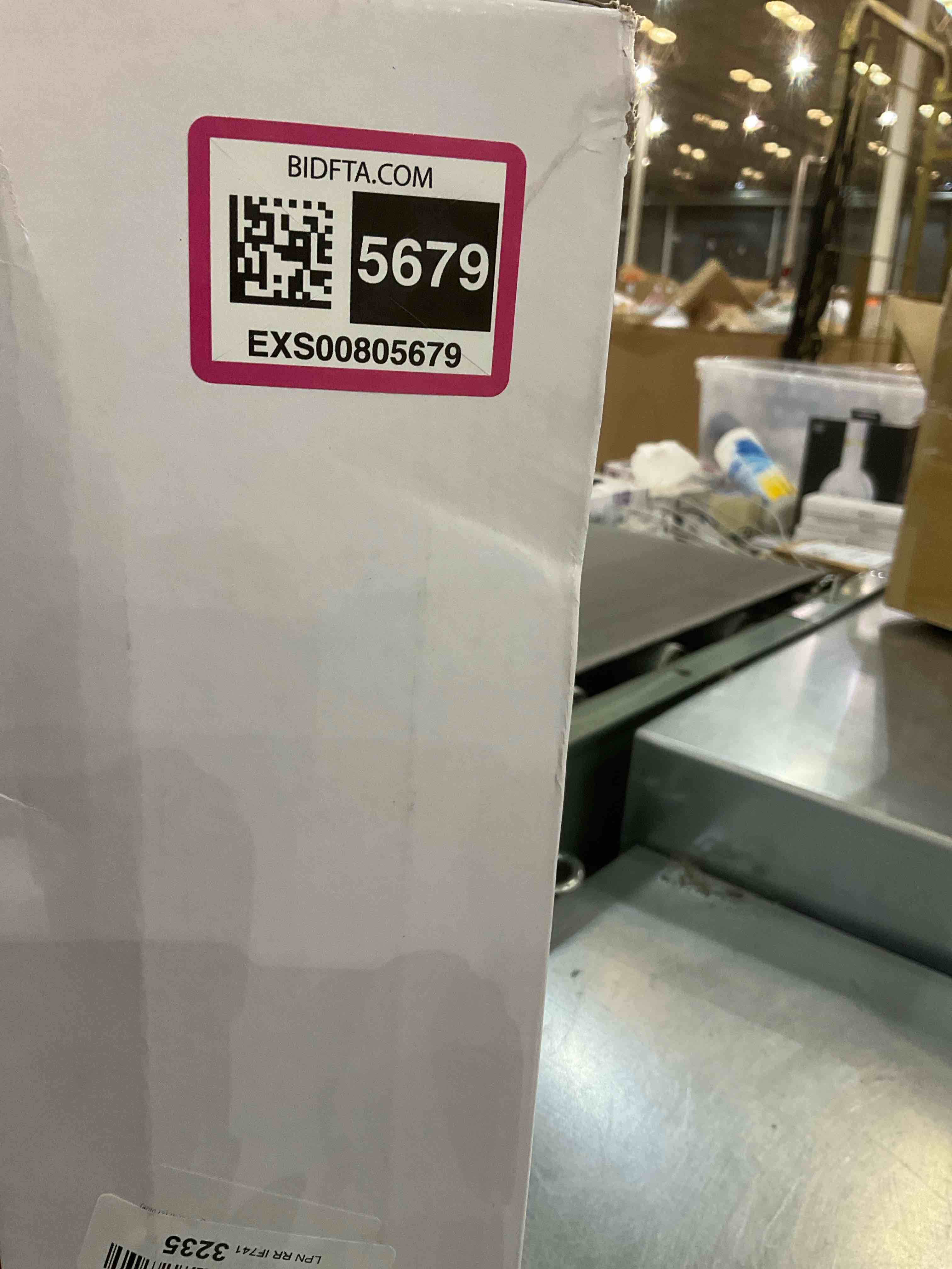 https://s3.amazonaws.com/lotting-images-prod/BargainHunt/EXS00805679_1711378493915.jpeg