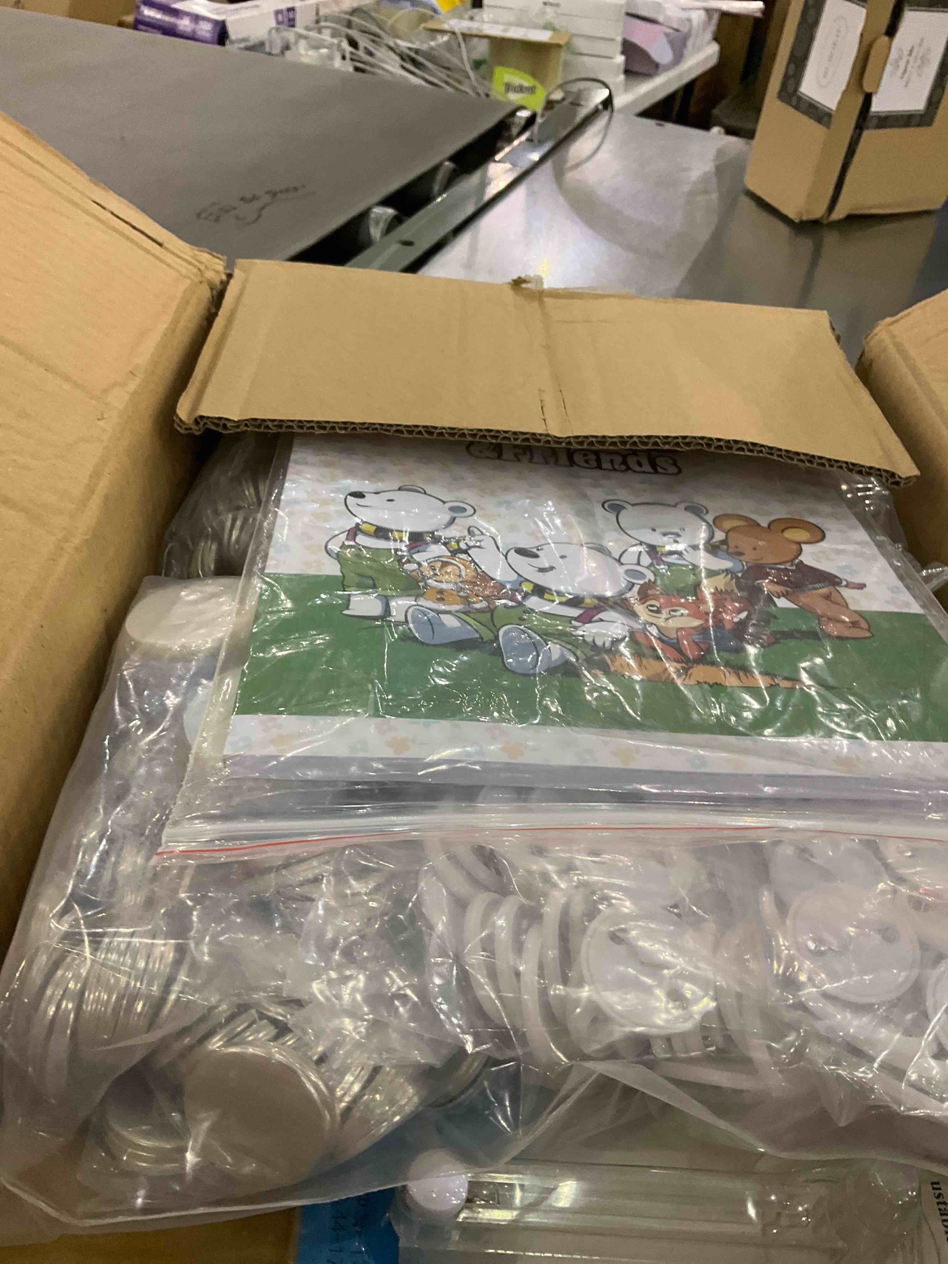 https://s3.amazonaws.com/lotting-images-prod/BargainHunt/EXS00805876_1711465832019.jpeg