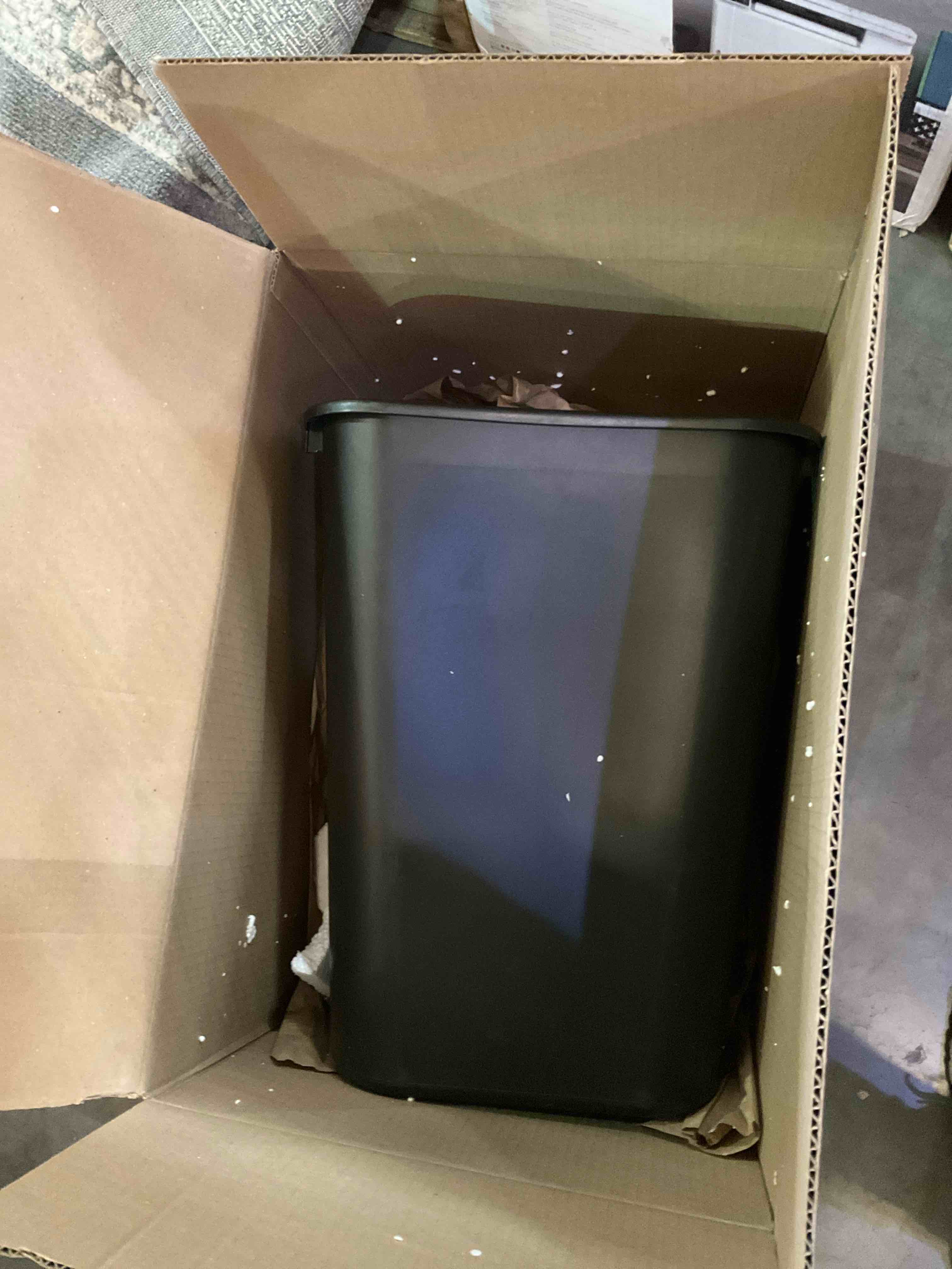 https://s3.amazonaws.com/lotting-images-prod/BargainHunt/EXS00845474_1712345254318.jpeg