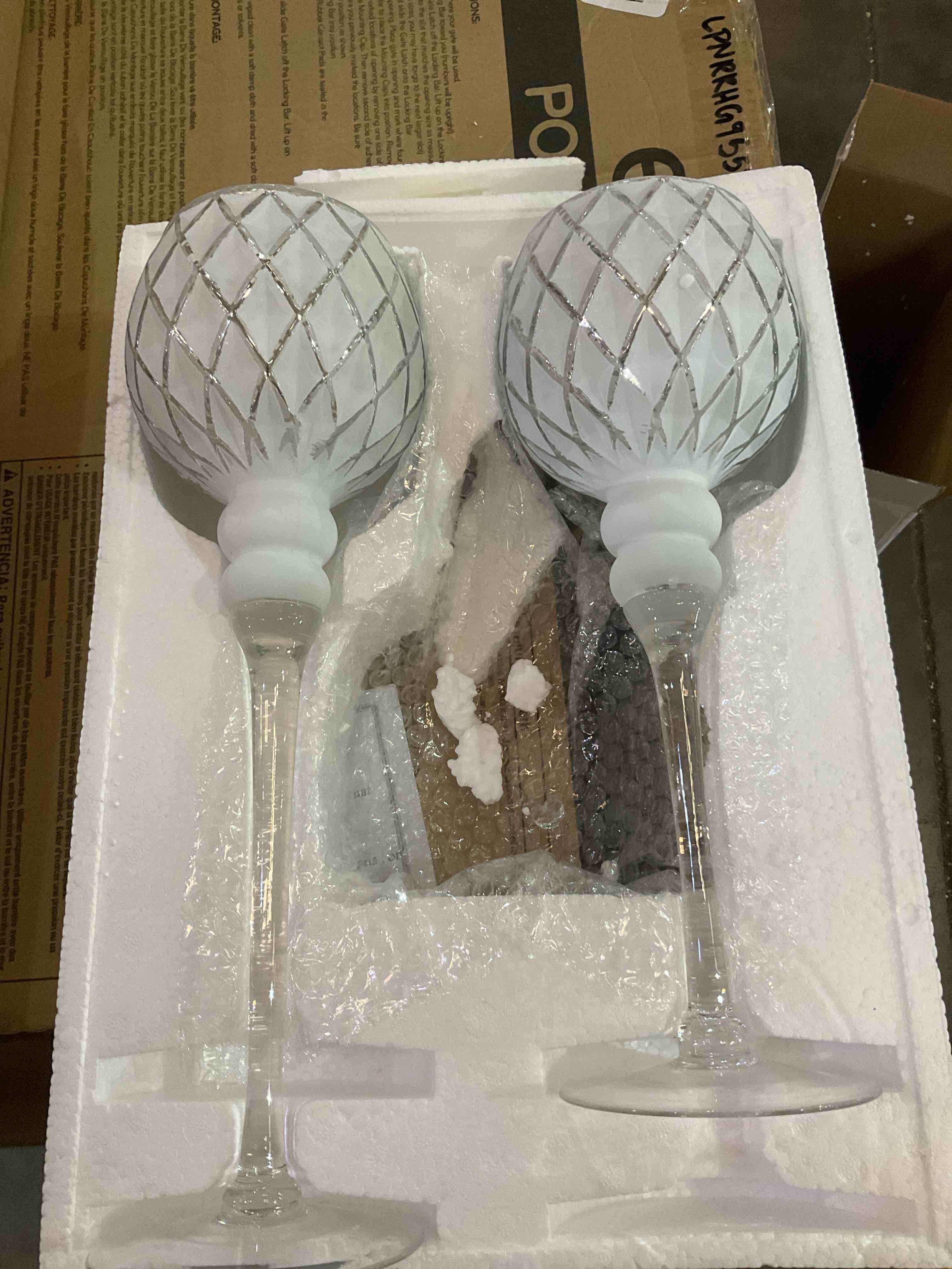 https://s3.amazonaws.com/lotting-images-prod/BargainHunt/EXS00845480_1712345942289.jpeg