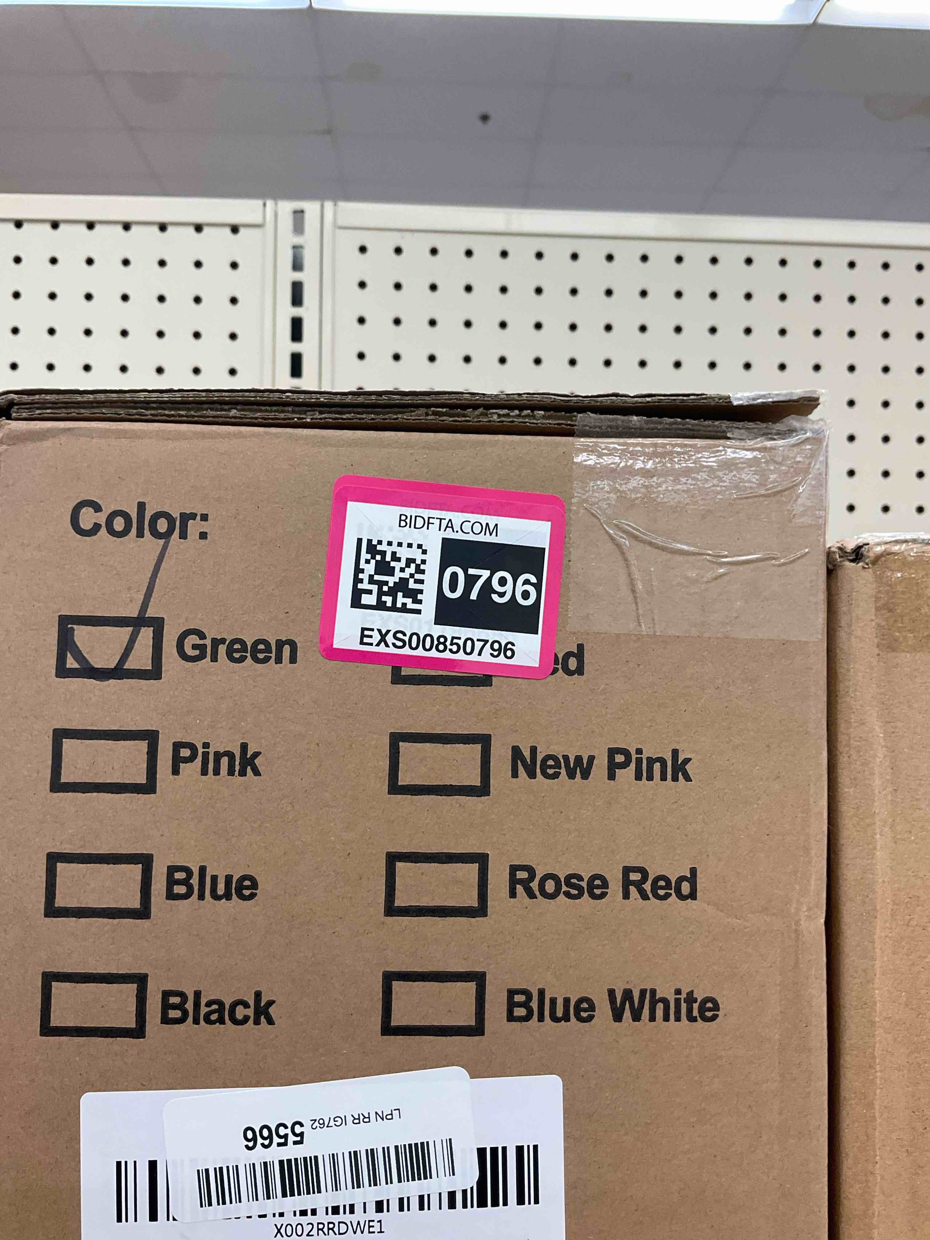 https://s3.amazonaws.com/lotting-images-prod/BargainHunt/EXS00850796_1710944009823.jpeg
