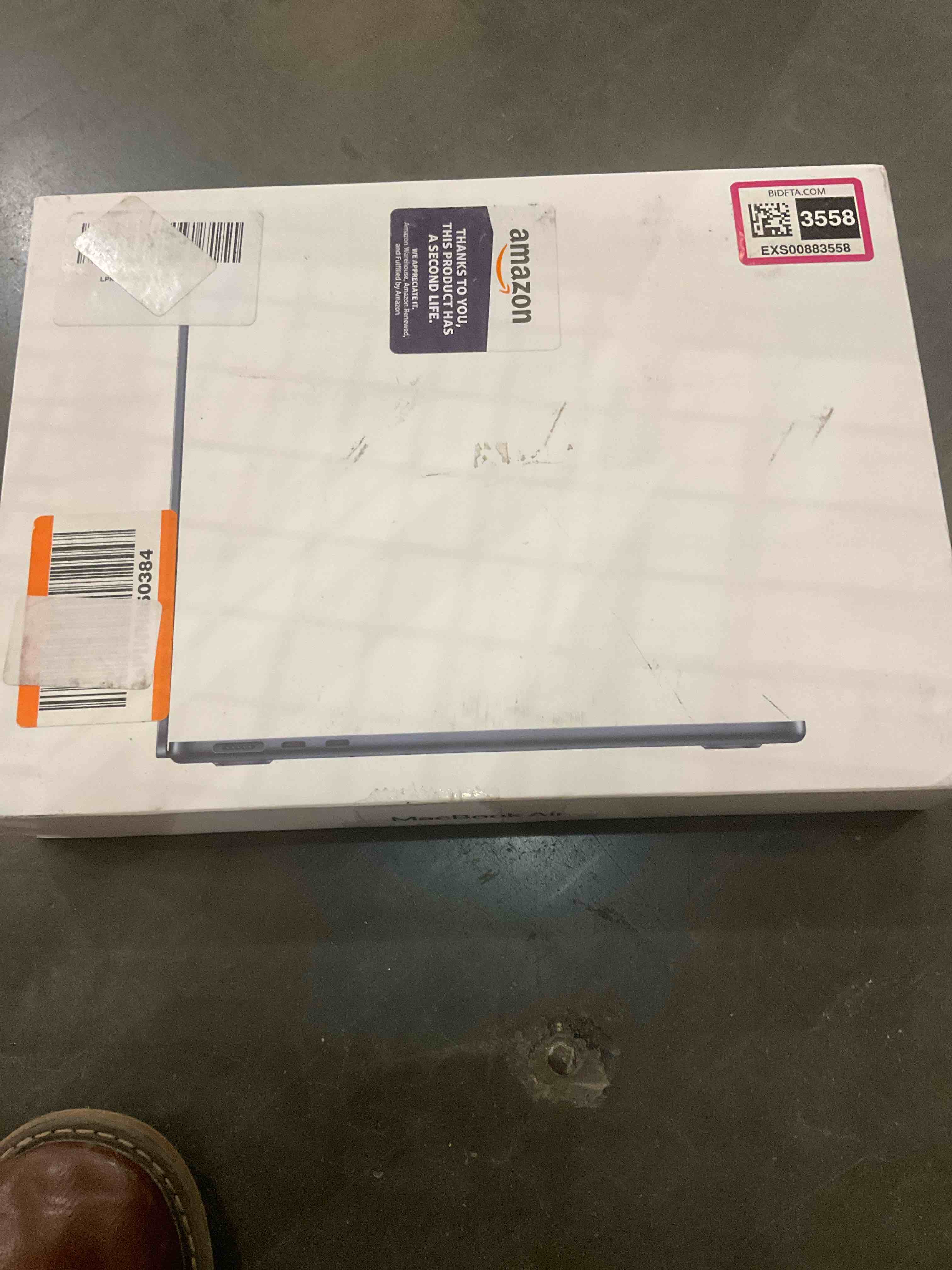 https://s3.amazonaws.com/lotting-images-prod/BargainHunt/EXS00883558_1707945635049.jpeg