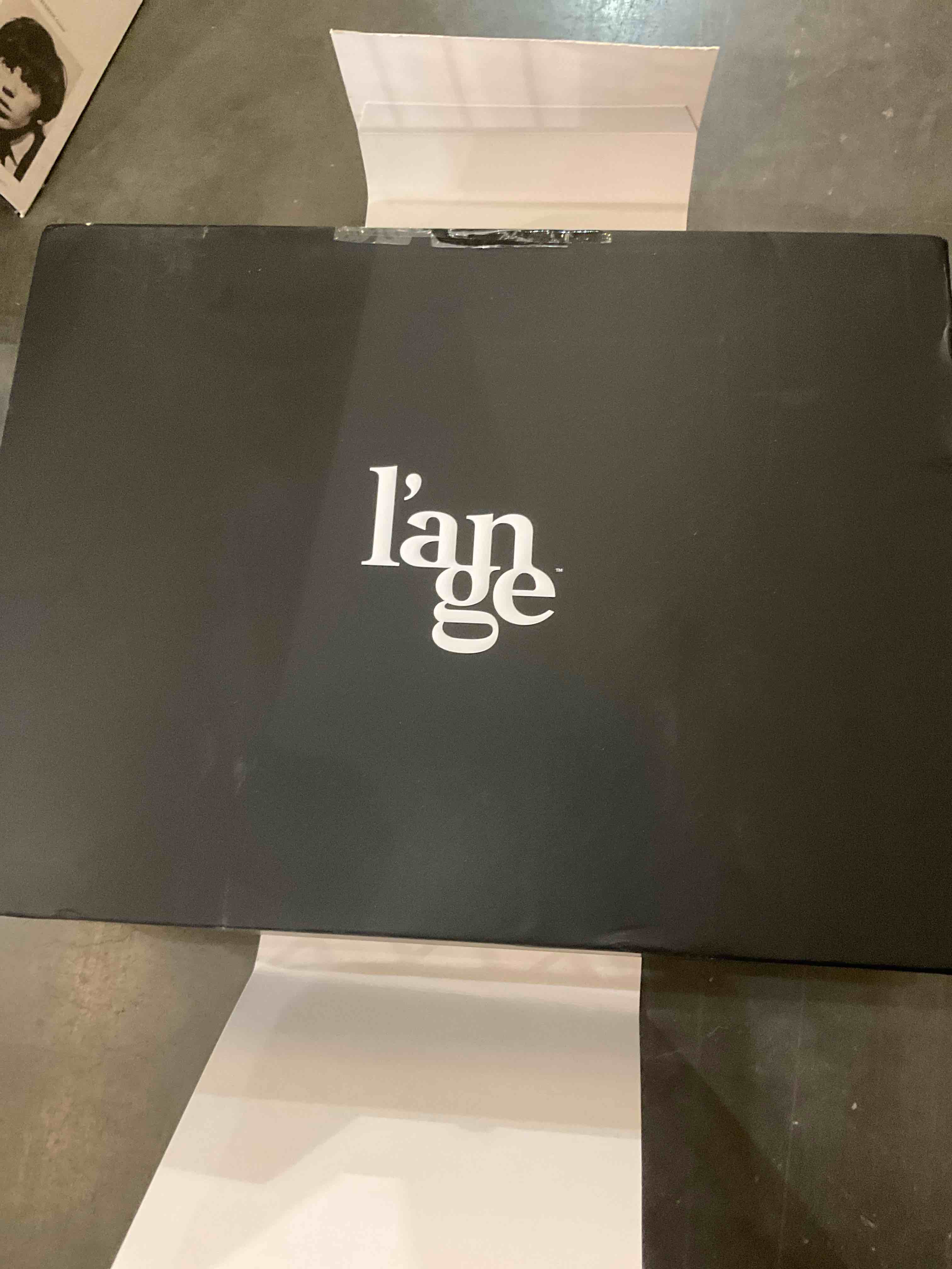 https://s3.amazonaws.com/lotting-images-prod/BargainHunt/EXS00883560_1707946808382.jpeg