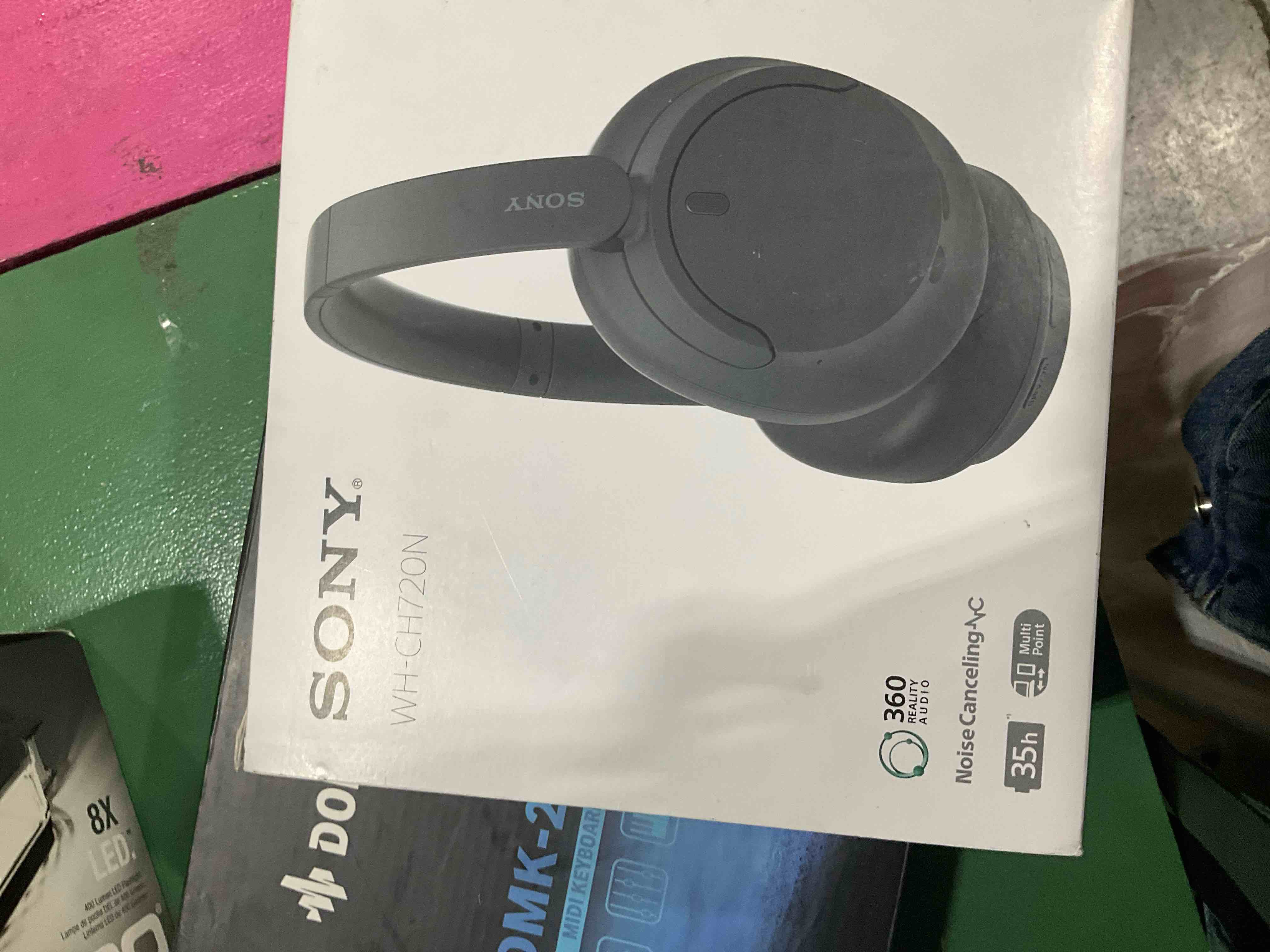 https://s3.amazonaws.com/lotting-images-prod/BargainHunt/EXS00883693_1716399147480.jpeg