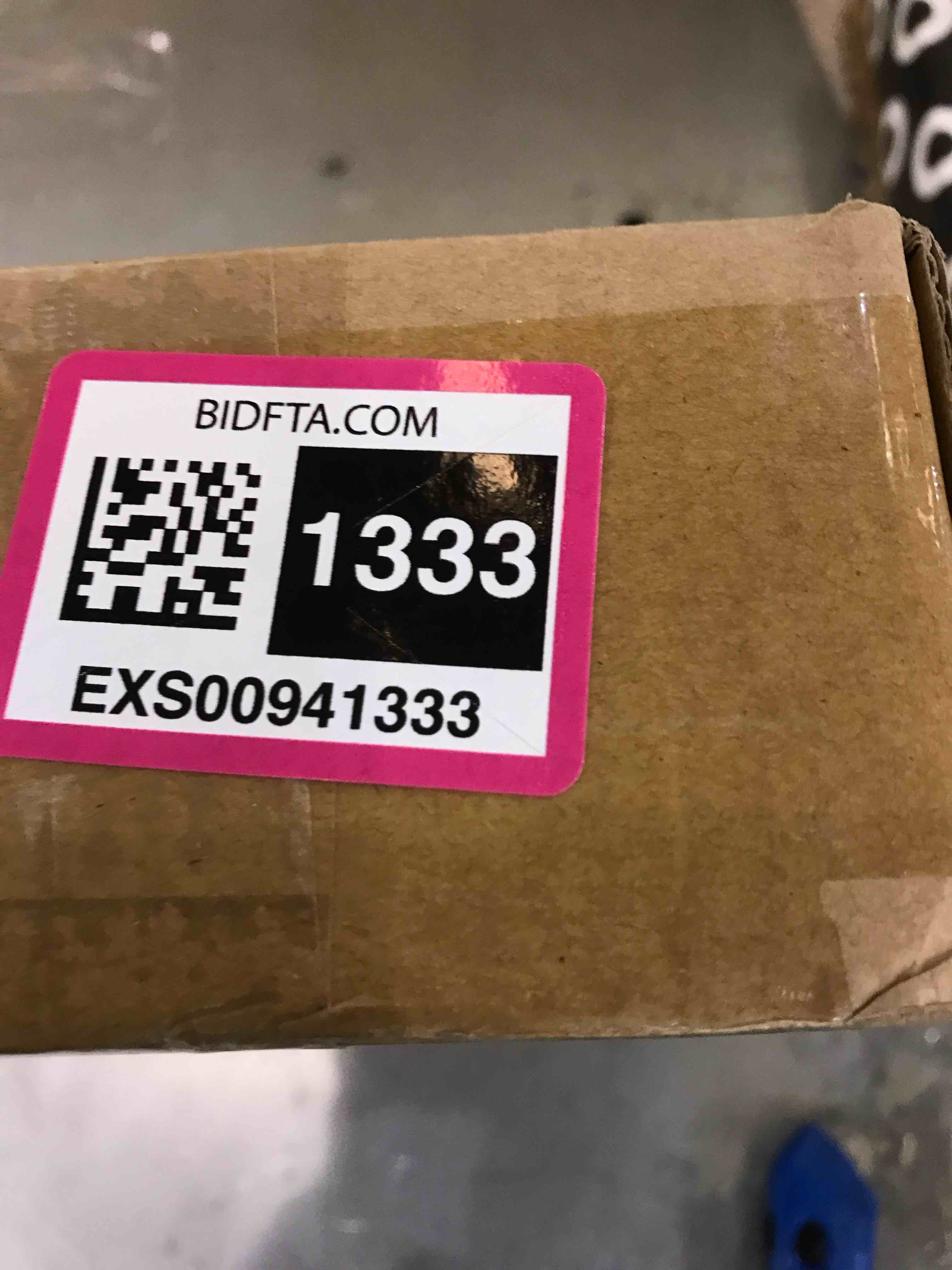 https://s3.amazonaws.com/lotting-images-prod/BargainHunt/EXS00941333_1706817391398.jpeg