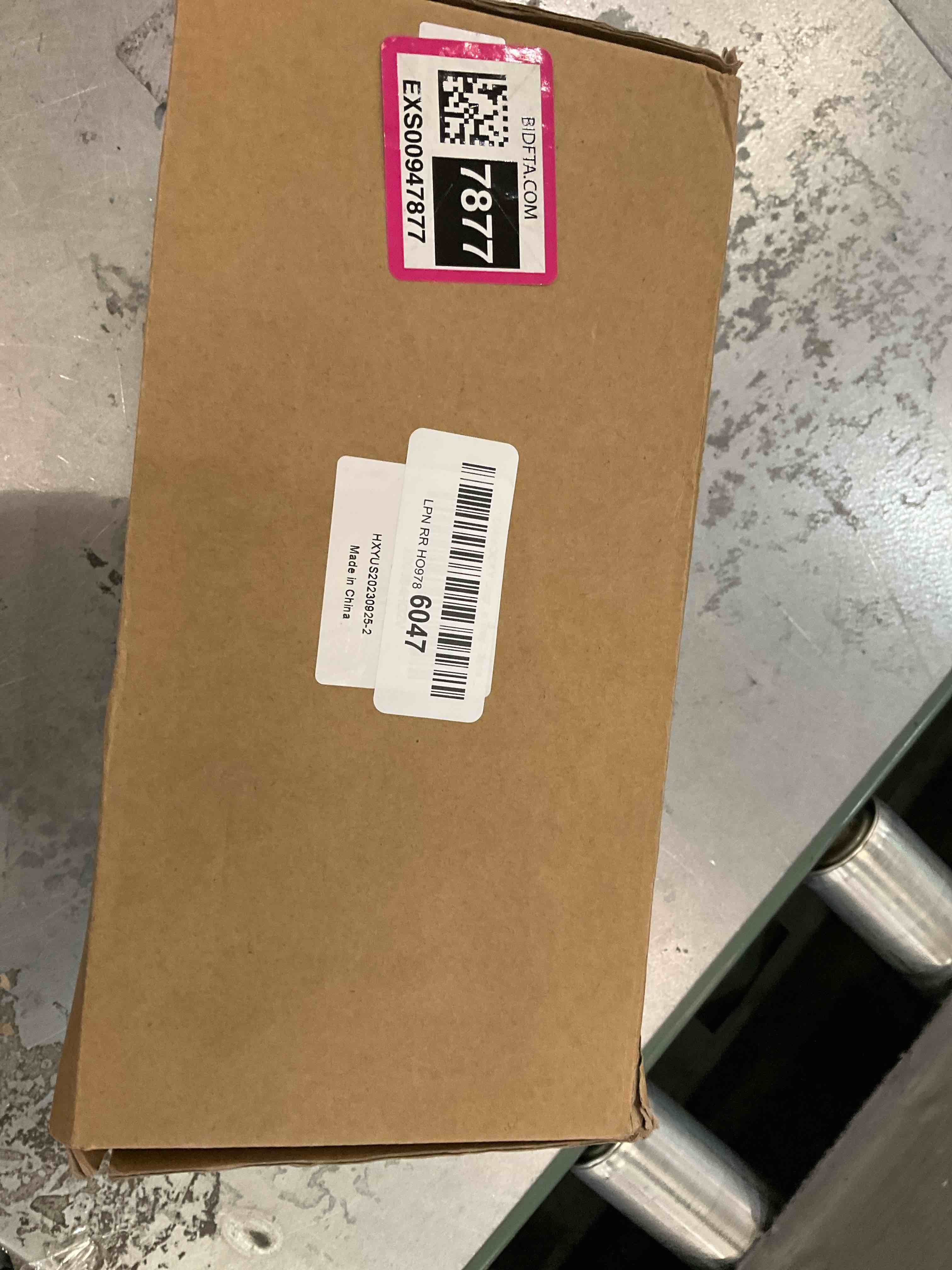 https://s3.amazonaws.com/lotting-images-prod/BargainHunt/EXS00947877_1707850218996.jpeg