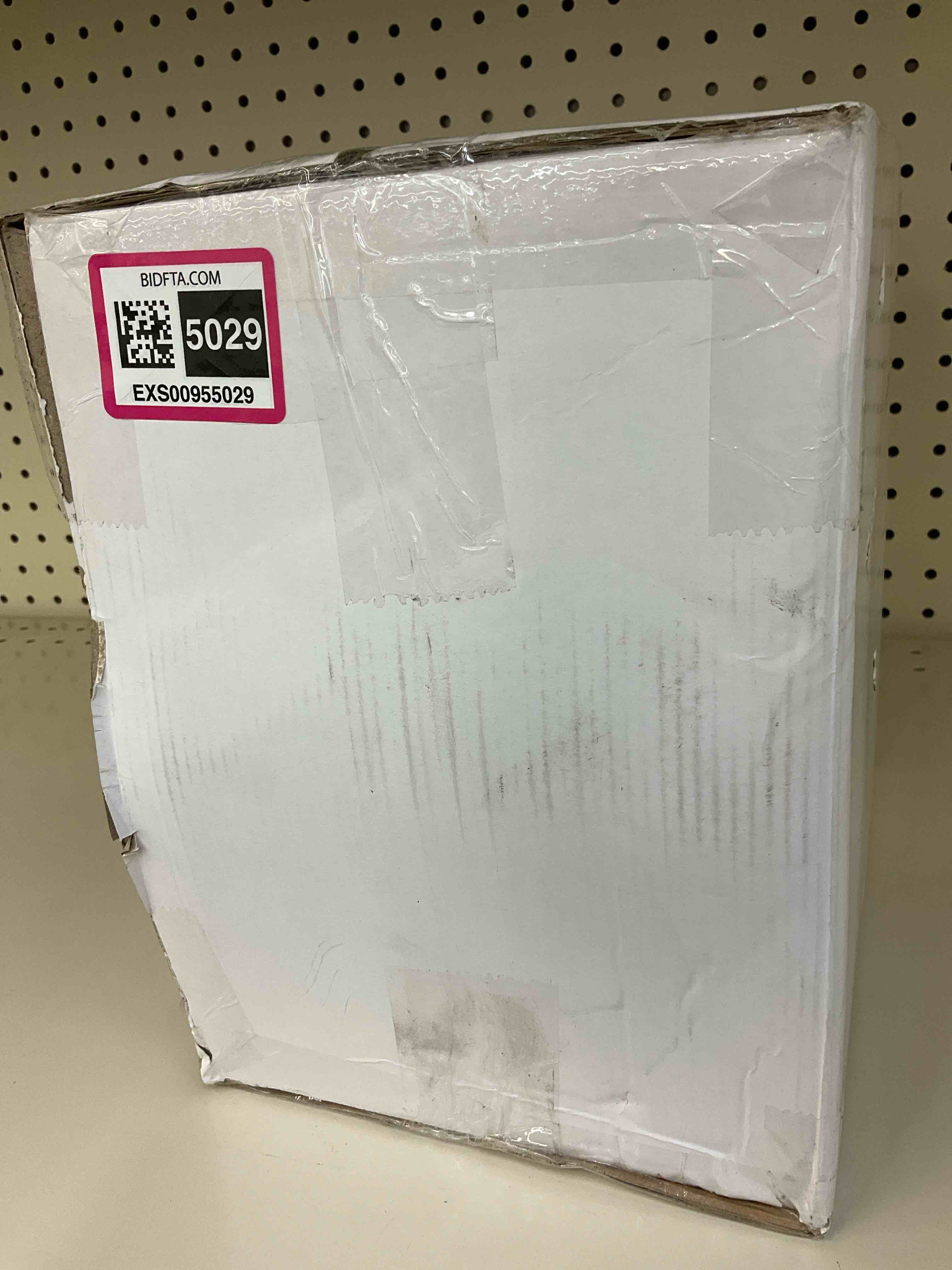 https://s3.amazonaws.com/lotting-images-prod/BargainHunt/EXS00955029_1707843424036.jpeg