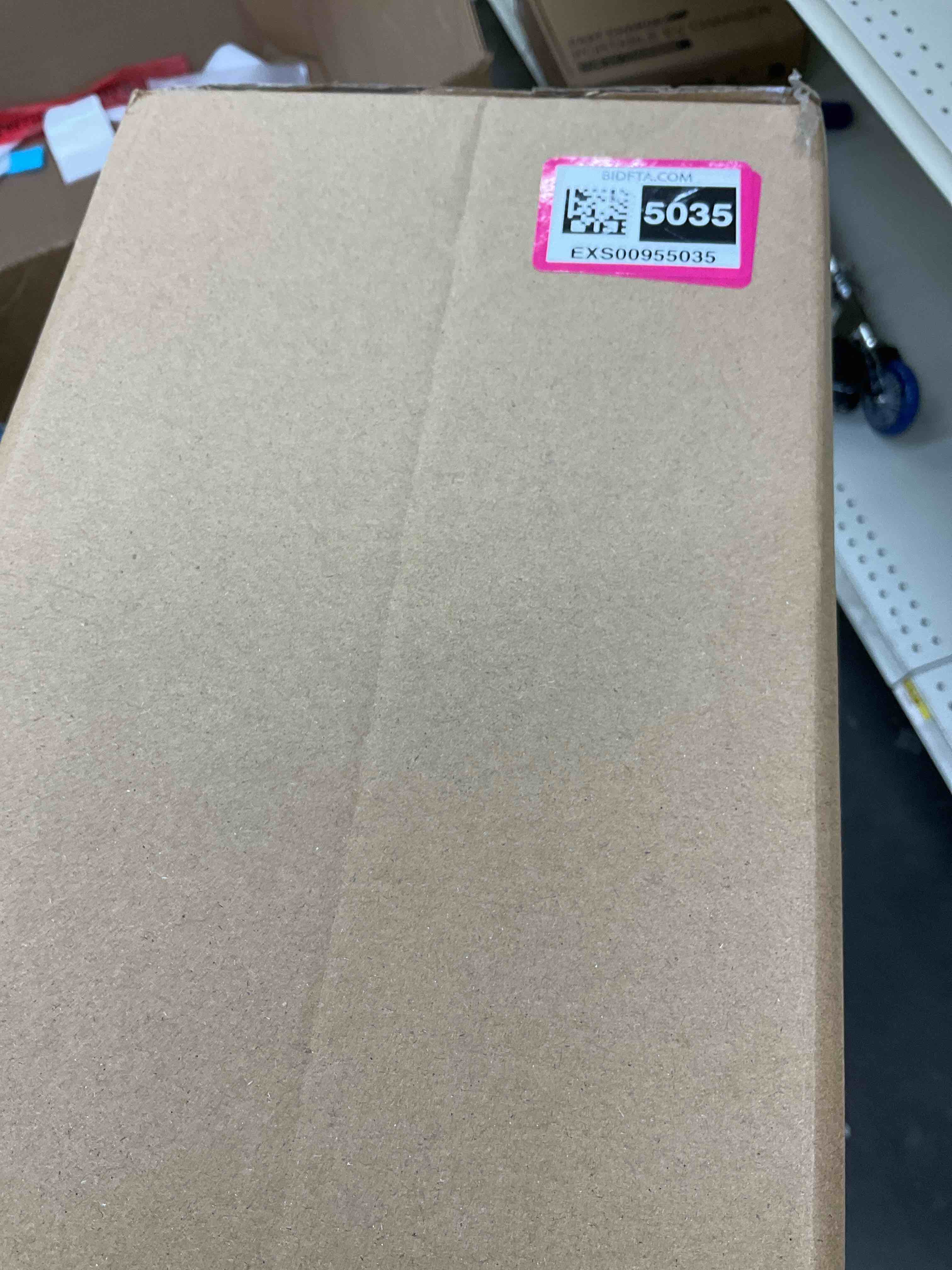 https://s3.amazonaws.com/lotting-images-prod/BargainHunt/EXS00955035_1707846727576.jpeg