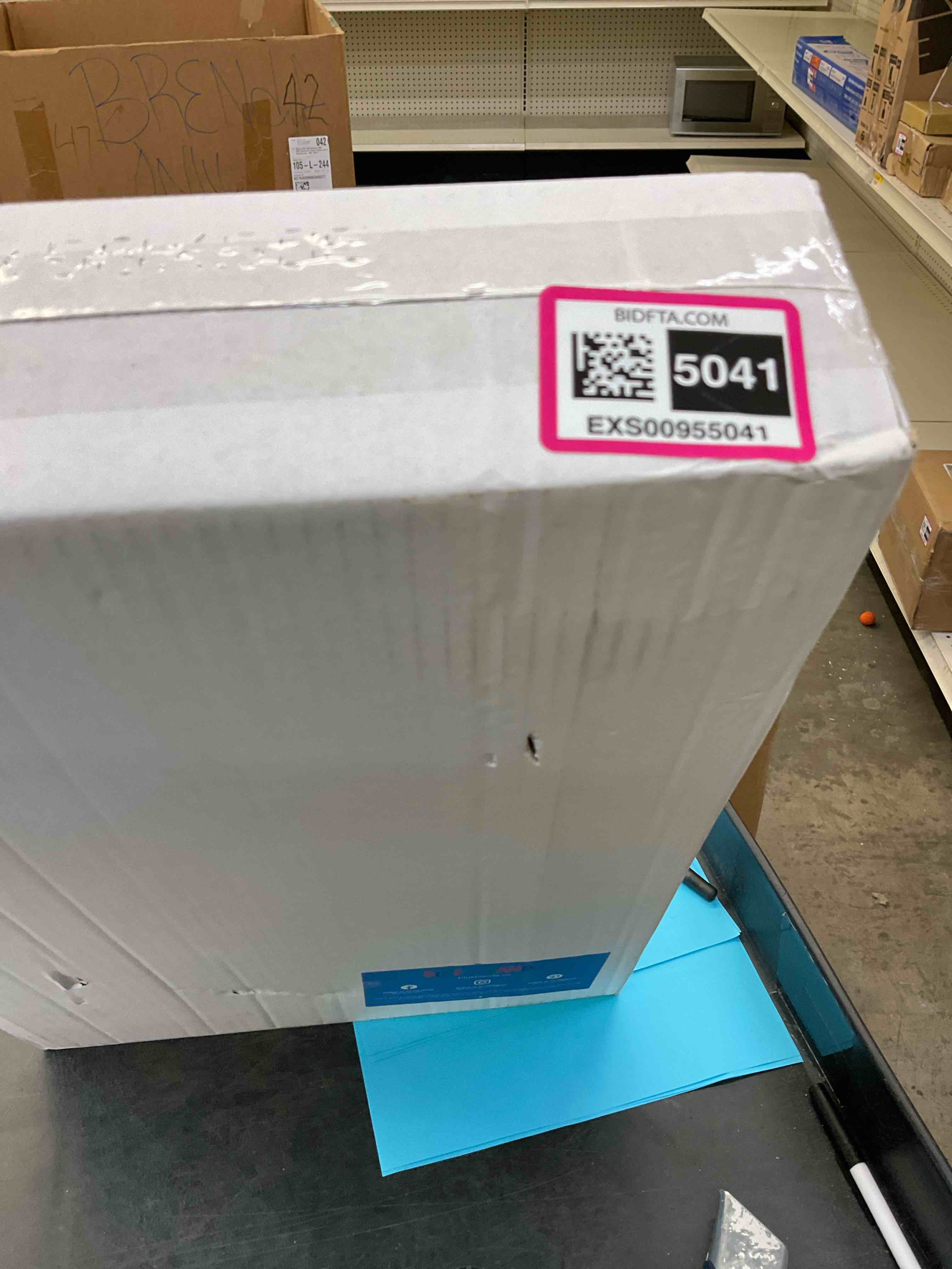 https://s3.amazonaws.com/lotting-images-prod/BargainHunt/EXS00955041_1707847808488.jpeg