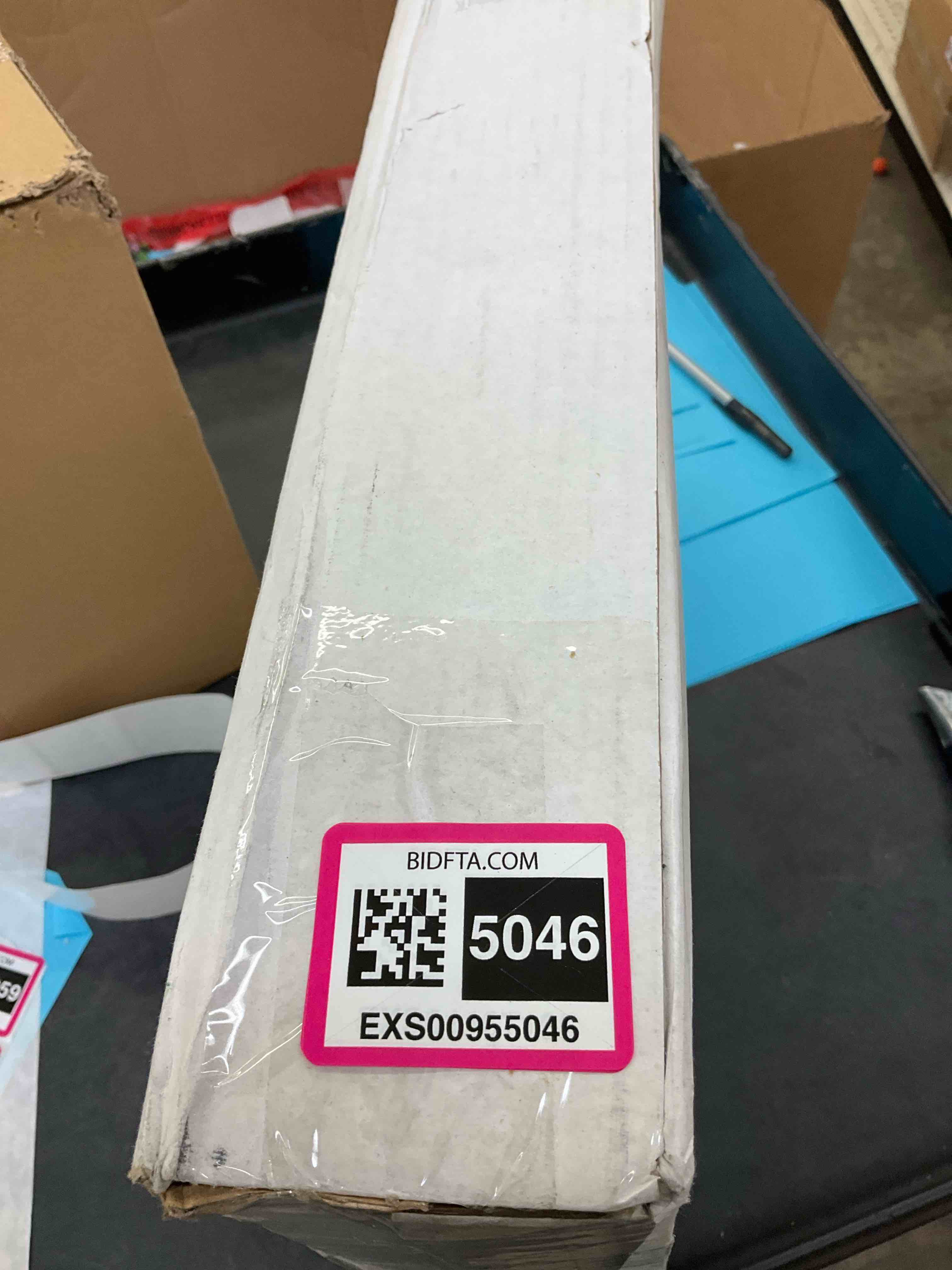 https://s3.amazonaws.com/lotting-images-prod/BargainHunt/EXS00955046_1707848172655.jpeg