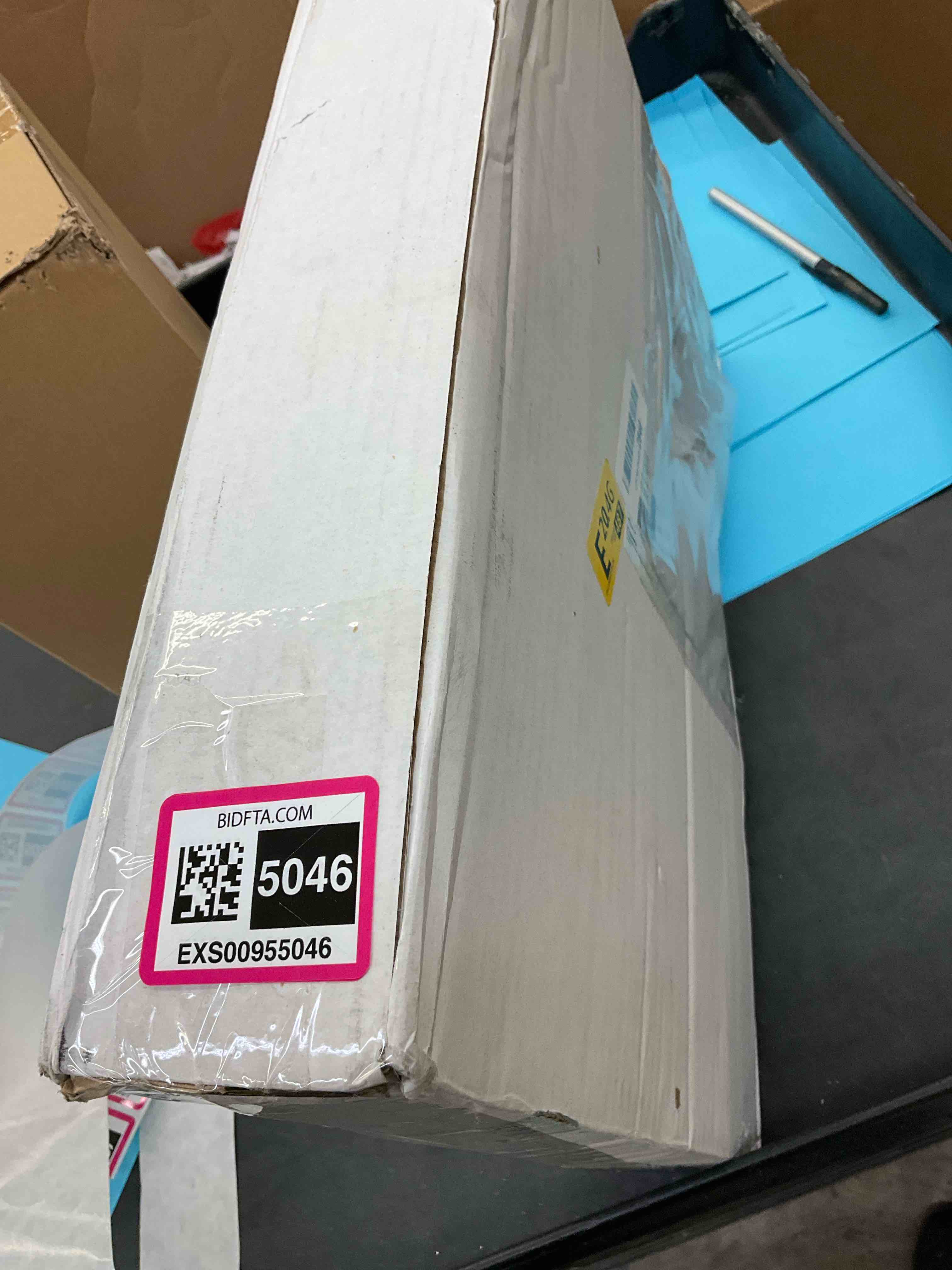 https://s3.amazonaws.com/lotting-images-prod/BargainHunt/EXS00955046_1707848174581.jpeg