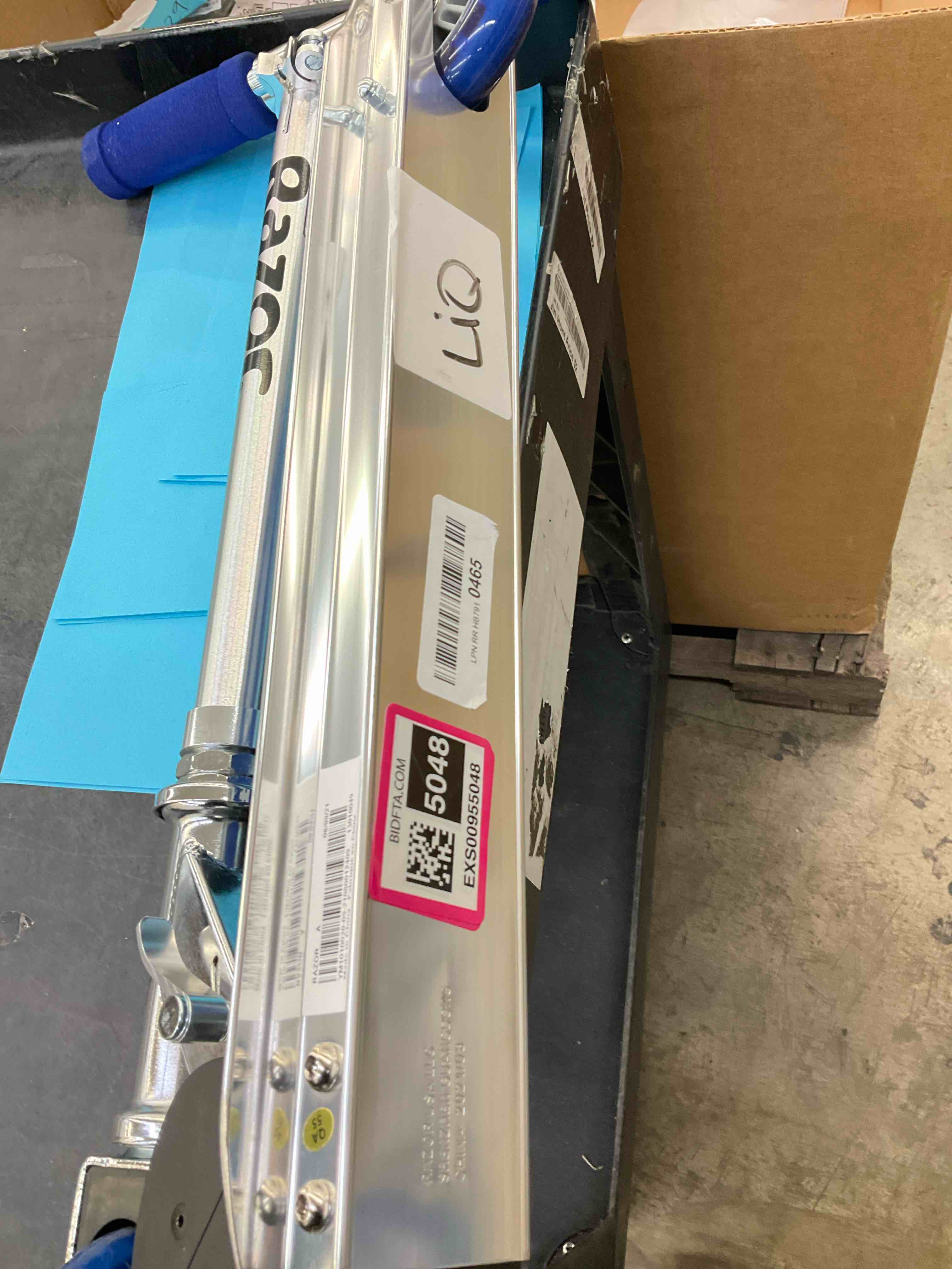 https://s3.amazonaws.com/lotting-images-prod/BargainHunt/EXS00955048_1707848295820.jpeg