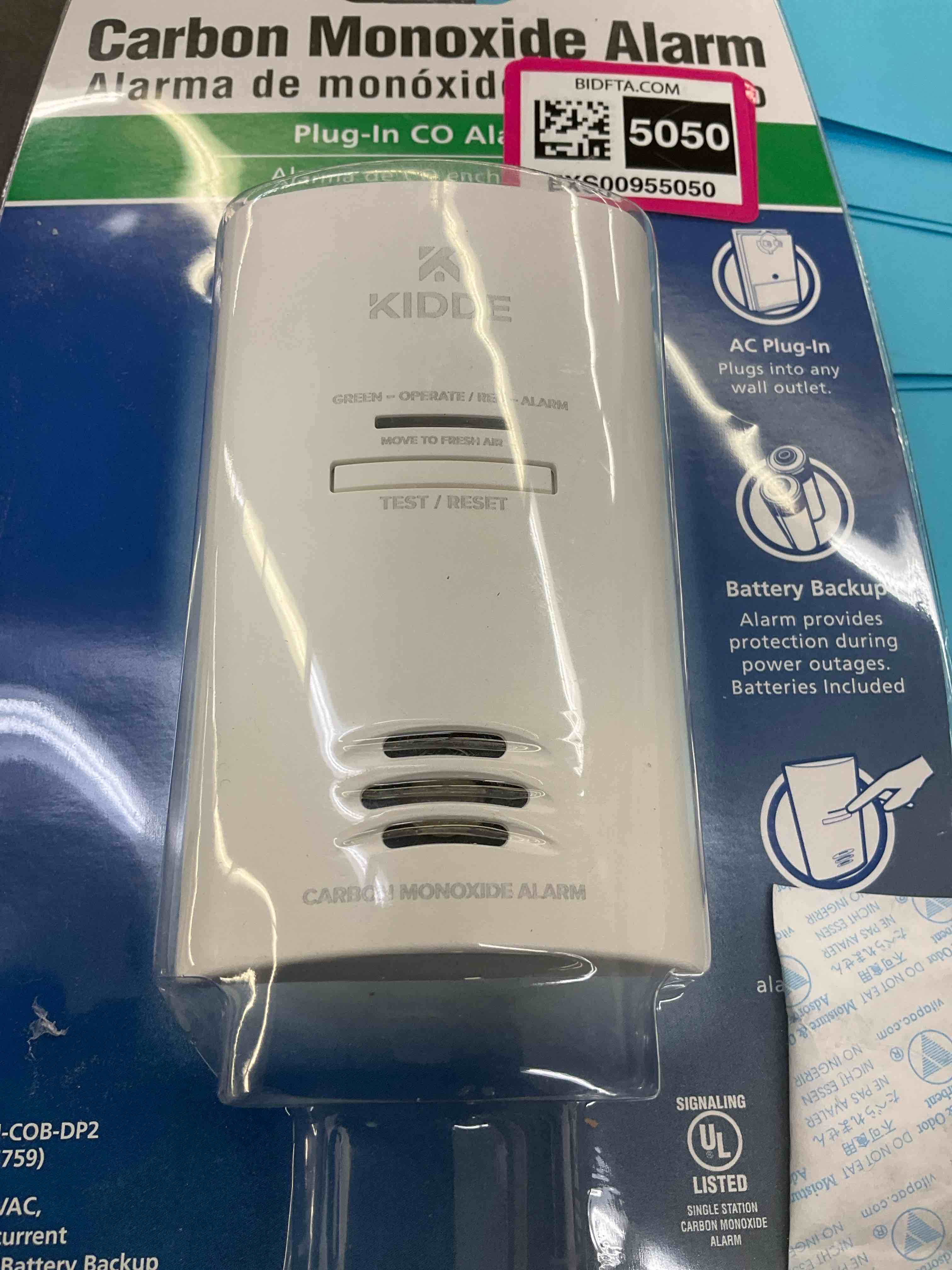 Kidde Carbon Monoxide Detector, AC Plug-In with Battery Backup, CO Alarm with Replacement Alert