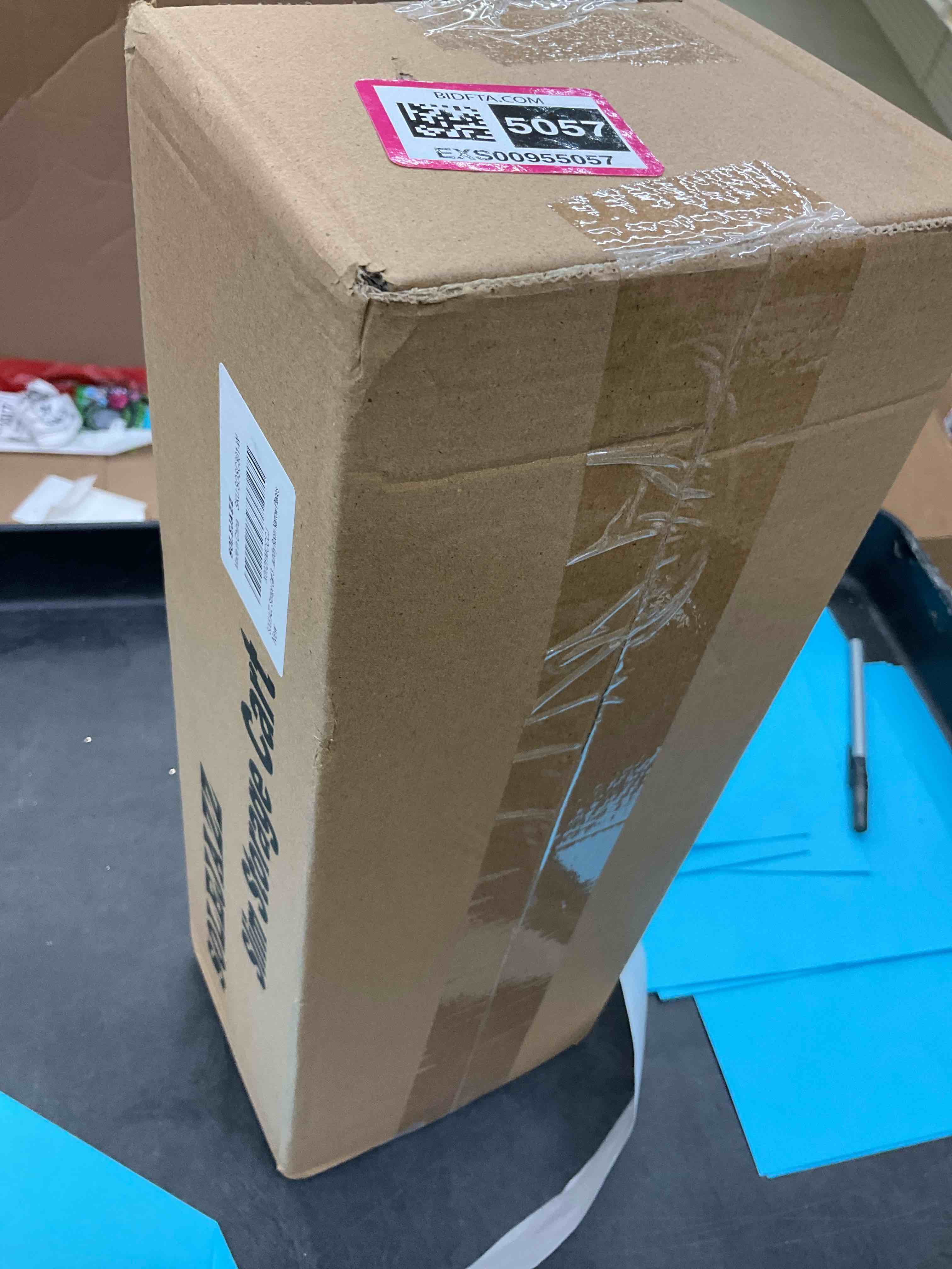 https://s3.amazonaws.com/lotting-images-prod/BargainHunt/EXS00955057_1707849707511.jpeg