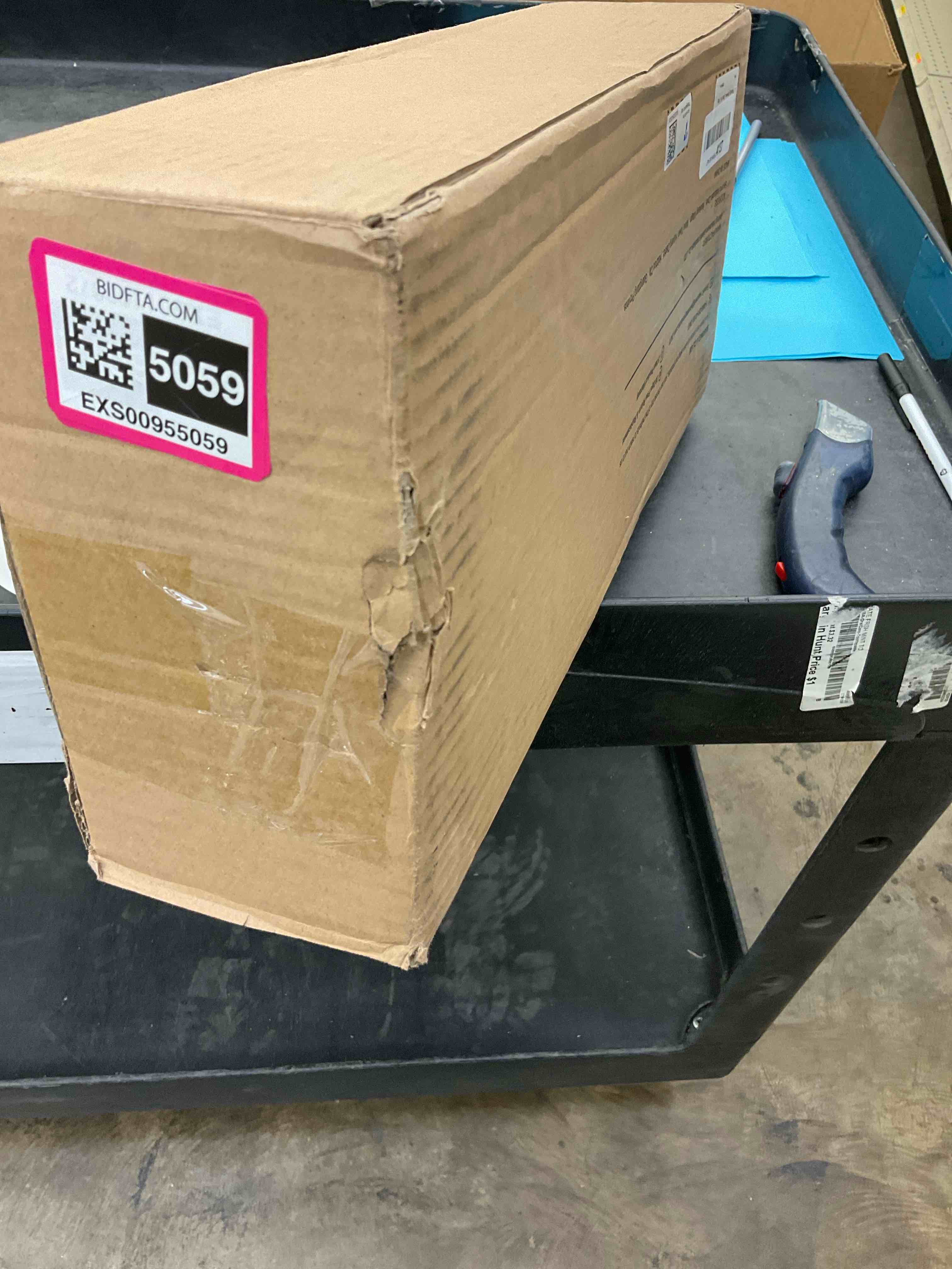 https://s3.amazonaws.com/lotting-images-prod/BargainHunt/EXS00955059_1707849953888.jpeg