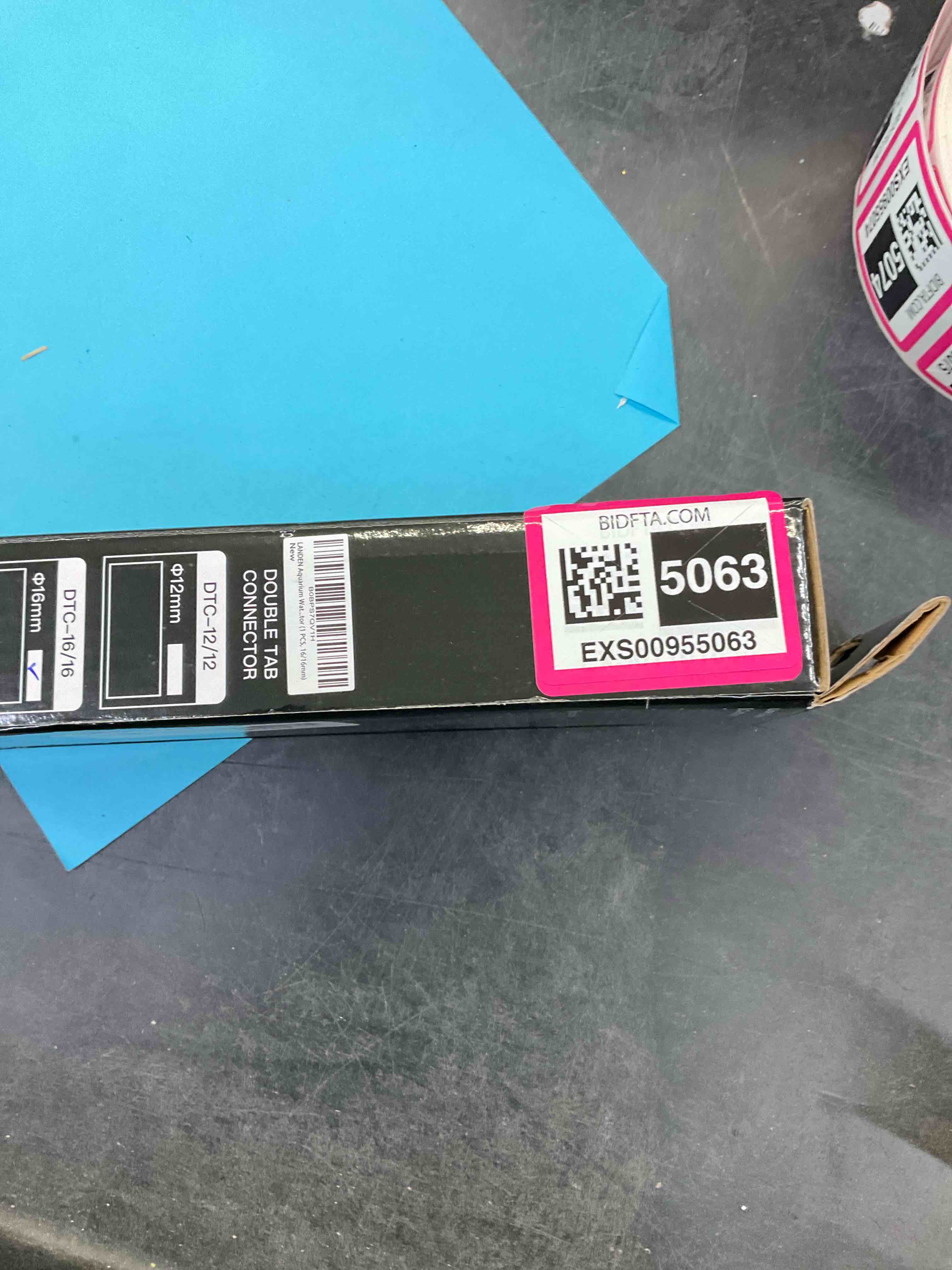 https://s3.amazonaws.com/lotting-images-prod/BargainHunt/EXS00955063_1707855678852.jpeg