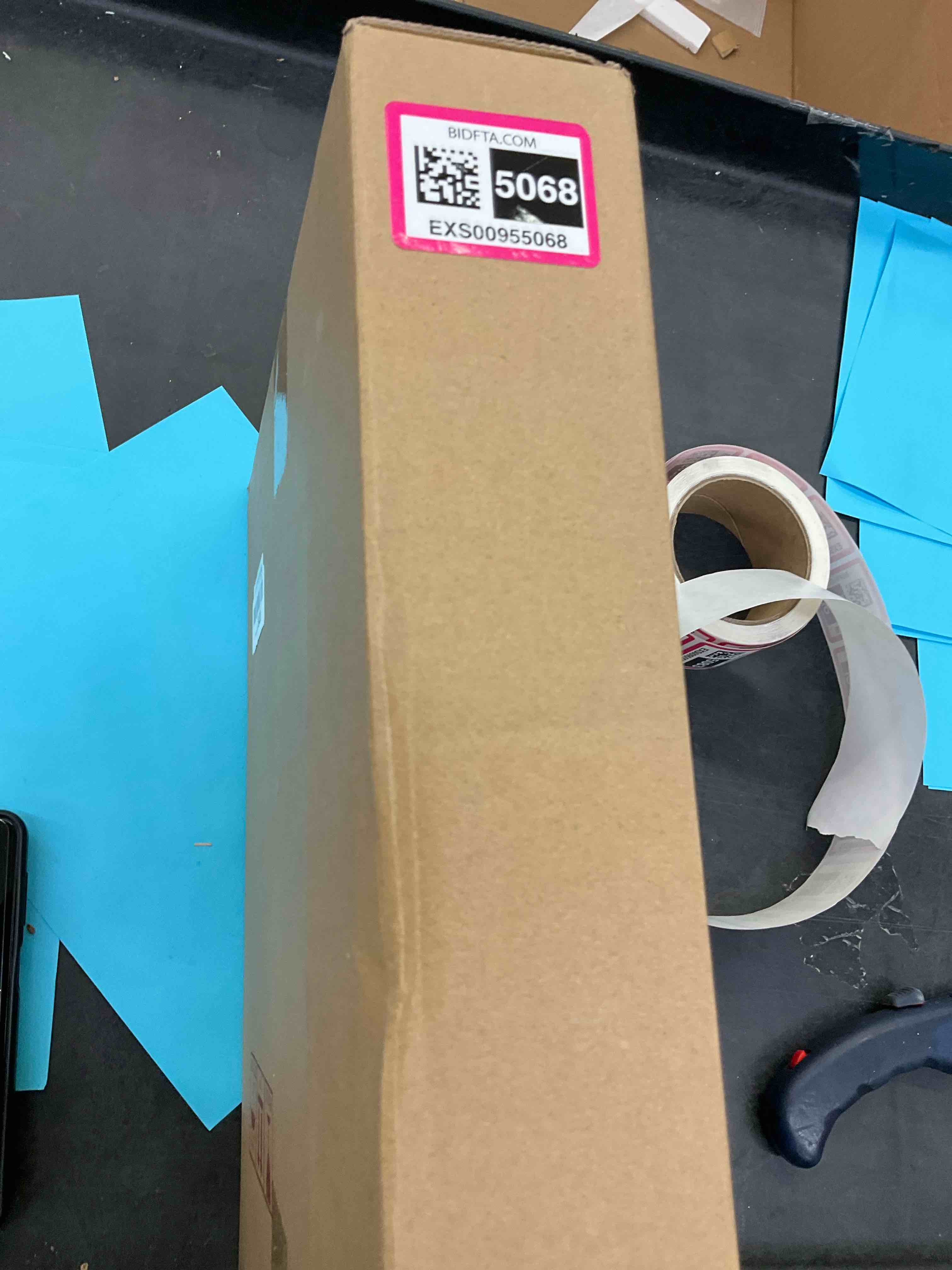 https://s3.amazonaws.com/lotting-images-prod/BargainHunt/EXS00955068_1707856219724.jpeg