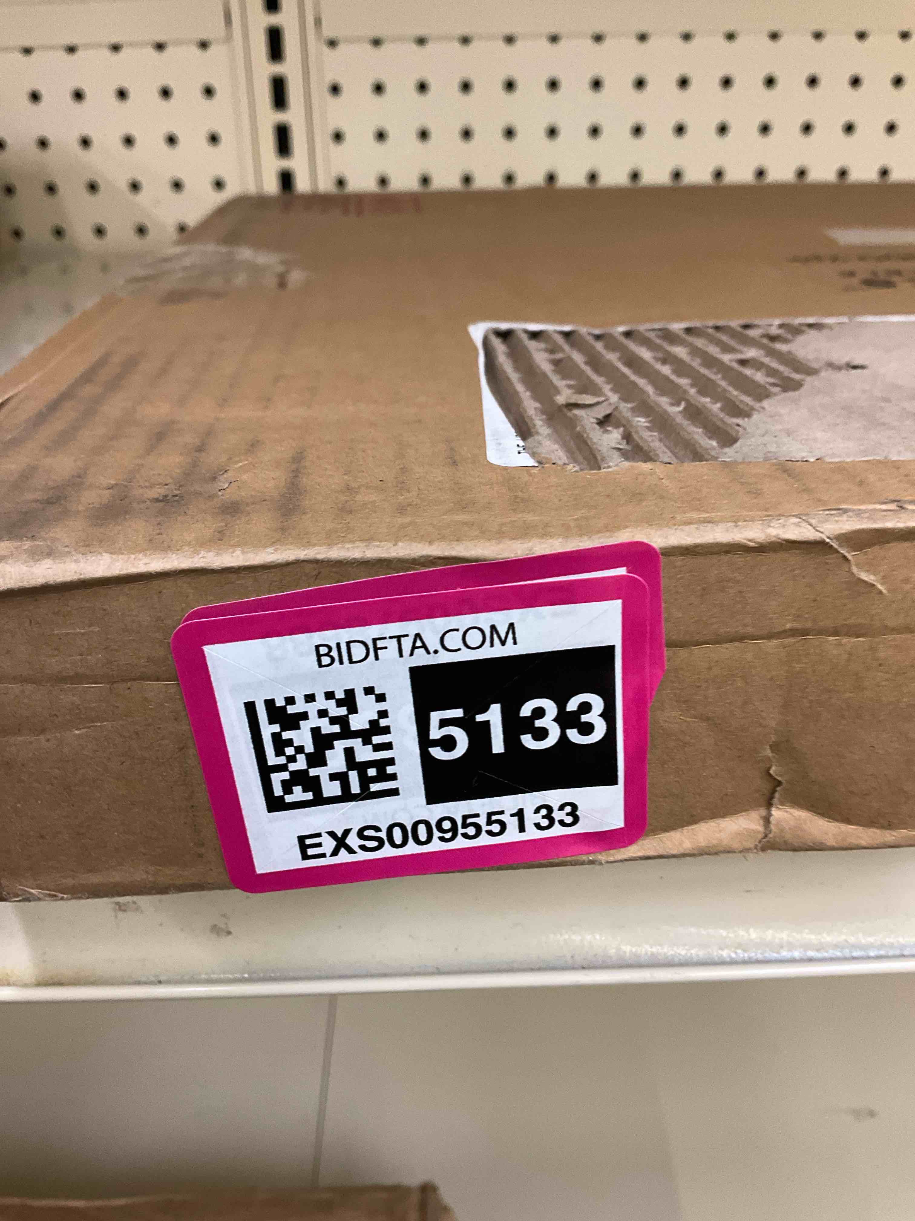 https://s3.amazonaws.com/lotting-images-prod/BargainHunt/EXS00955133_1708354010003.jpeg