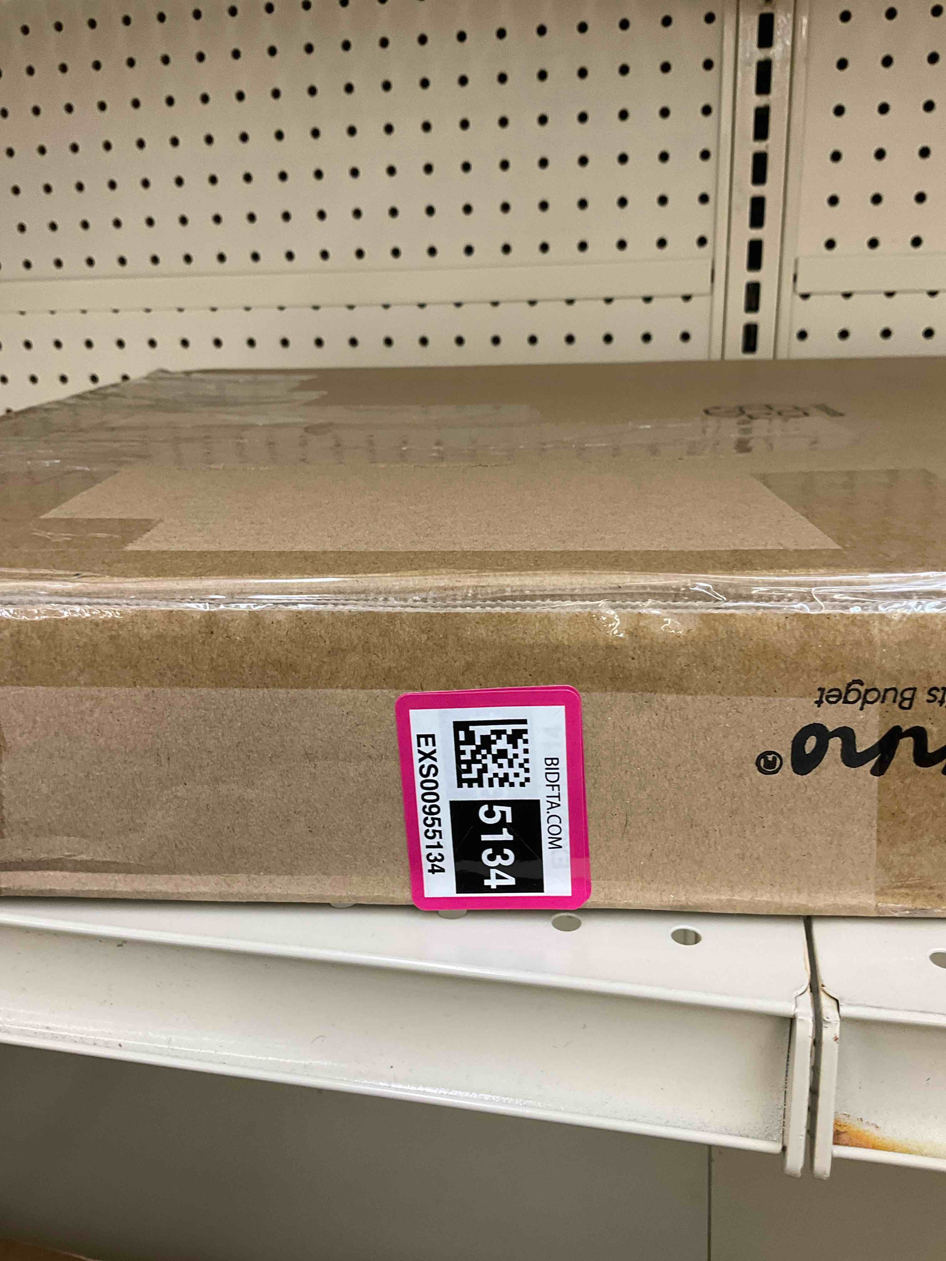 https://s3.amazonaws.com/lotting-images-prod/BargainHunt/EXS00955134_1708354120966.jpeg