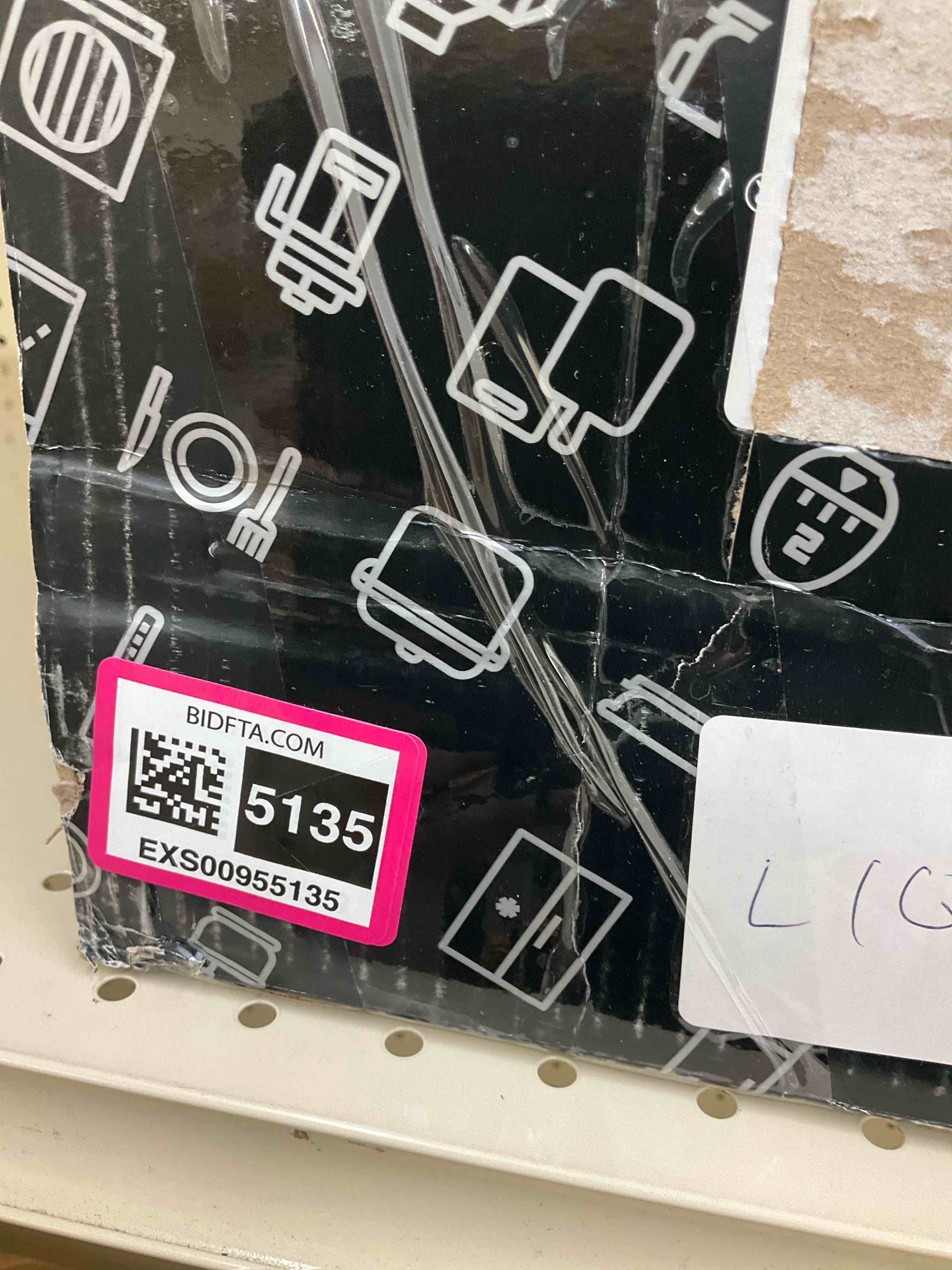 https://s3.amazonaws.com/lotting-images-prod/BargainHunt/EXS00955135_1708354274978.jpeg