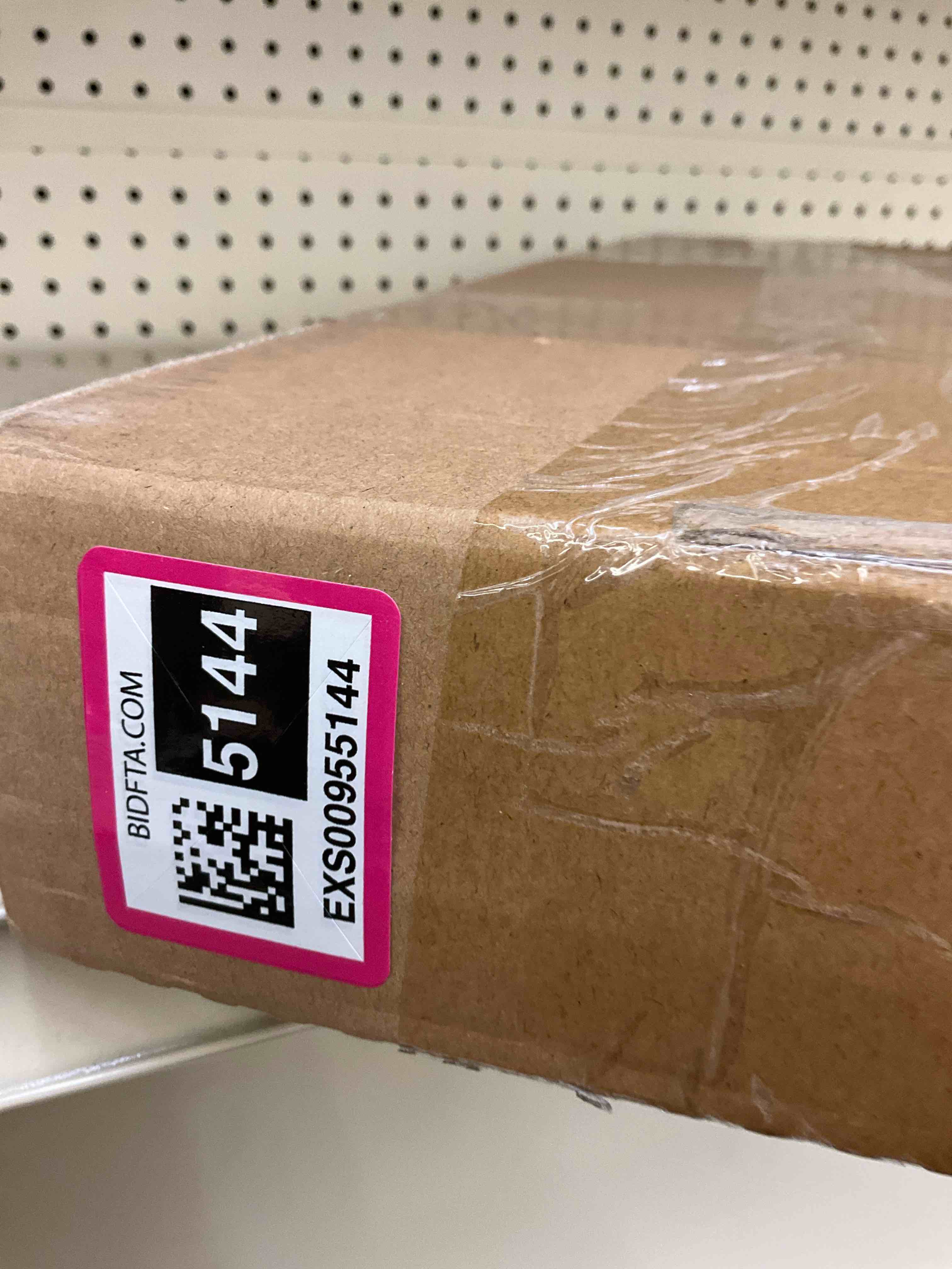 https://s3.amazonaws.com/lotting-images-prod/BargainHunt/EXS00955144_1708356481438.jpeg