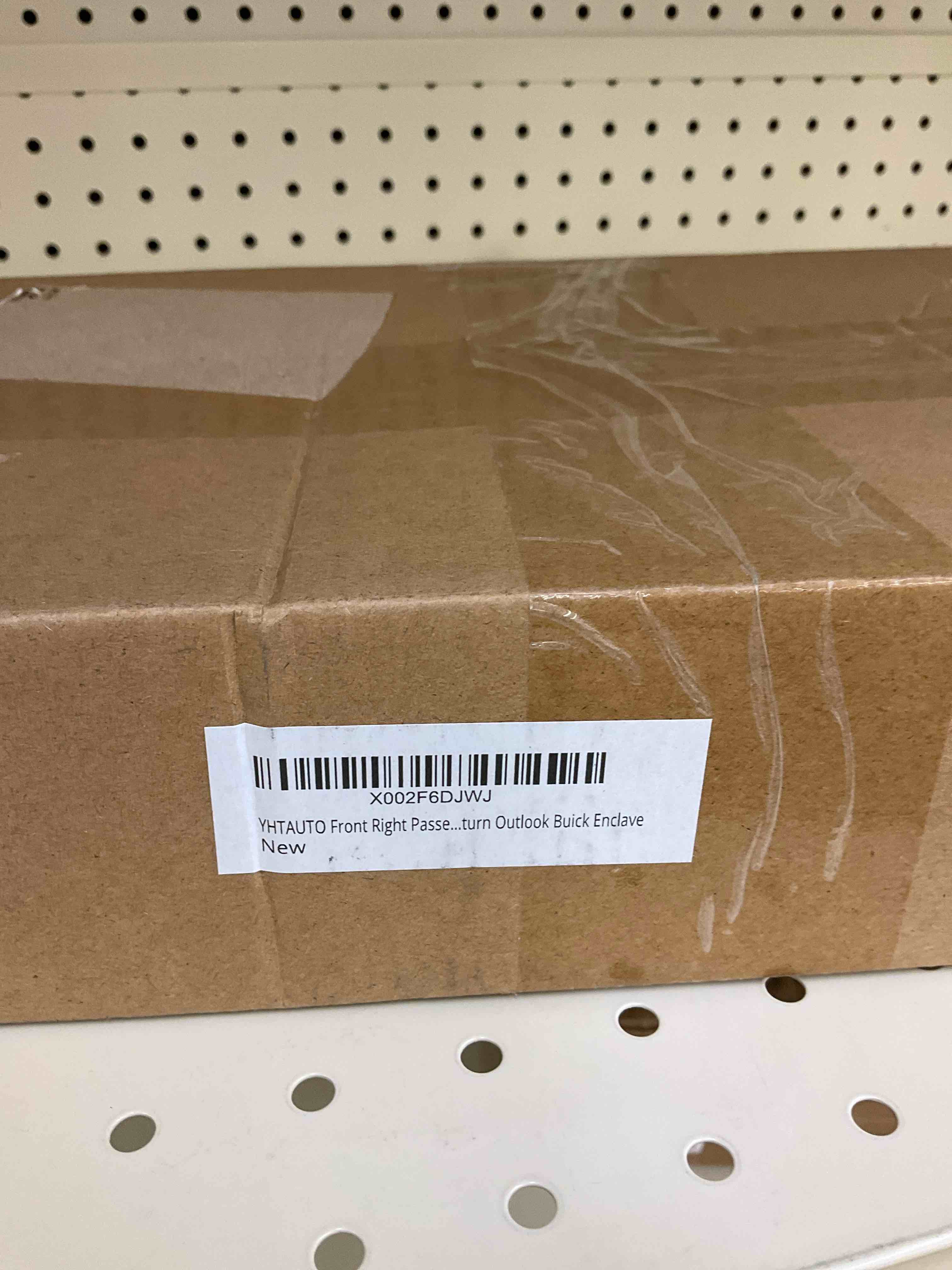https://s3.amazonaws.com/lotting-images-prod/BargainHunt/EXS00955144_1708356493838.jpeg