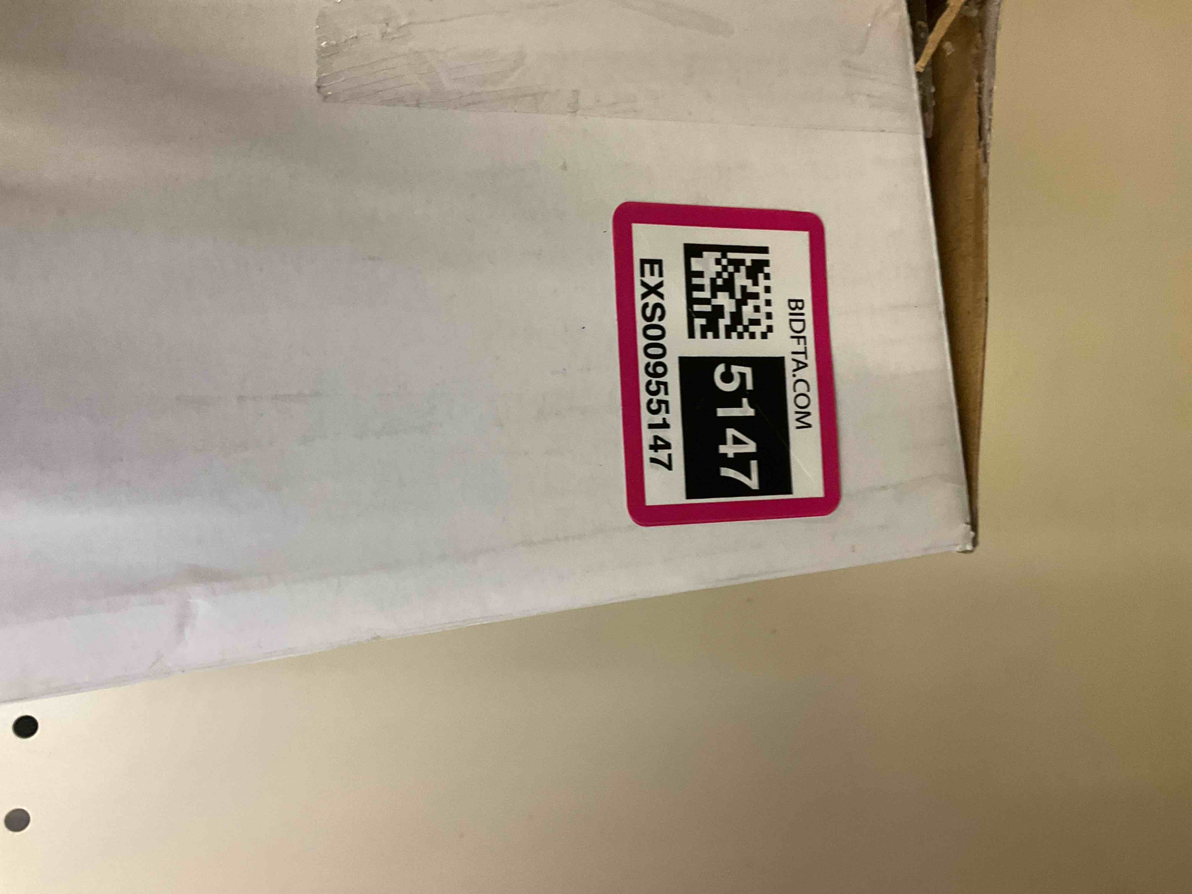 https://s3.amazonaws.com/lotting-images-prod/BargainHunt/EXS00955147_1708356765204.jpeg