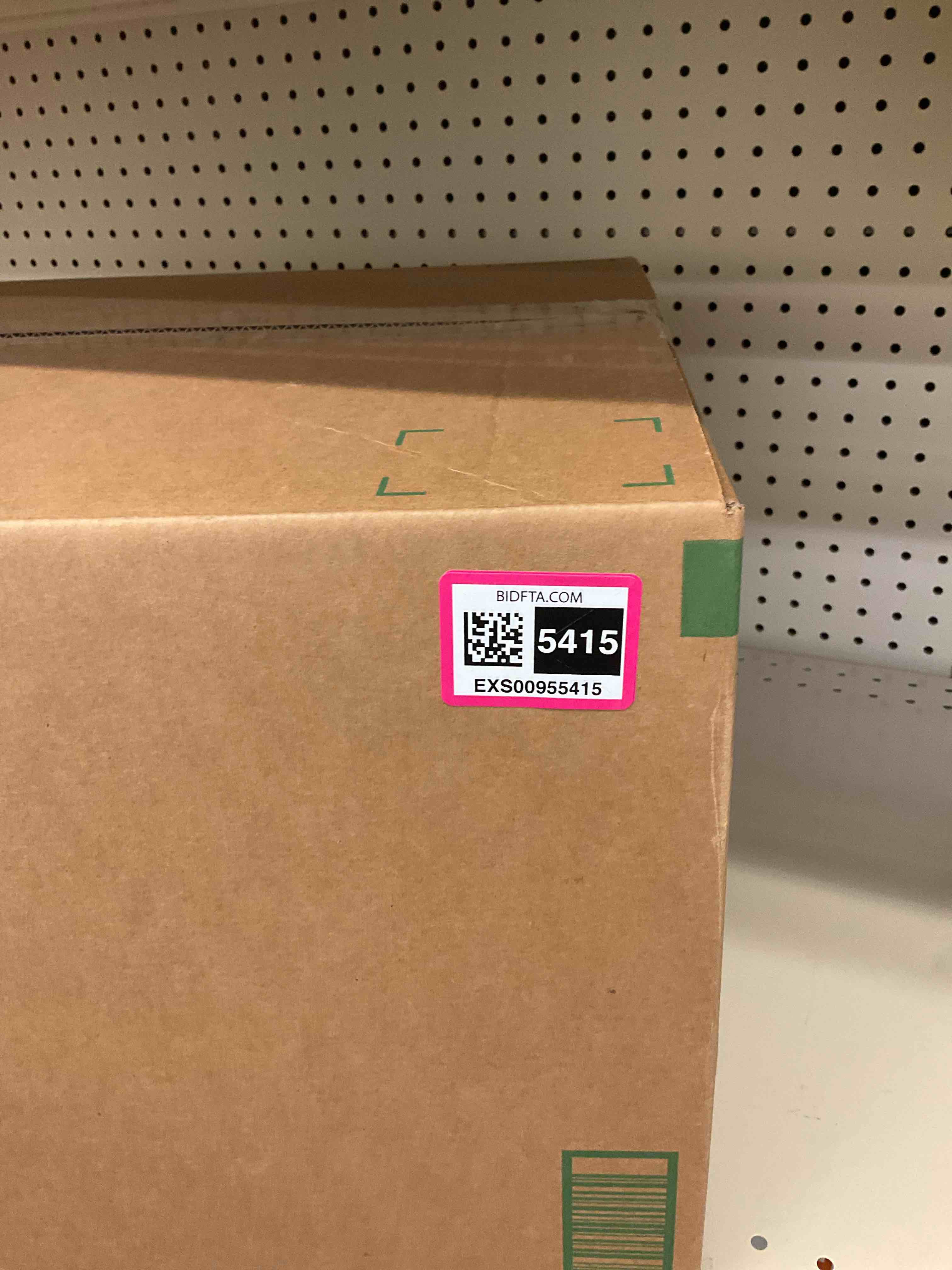 https://s3.amazonaws.com/lotting-images-prod/BargainHunt/EXS00955415_1710787205281.jpeg