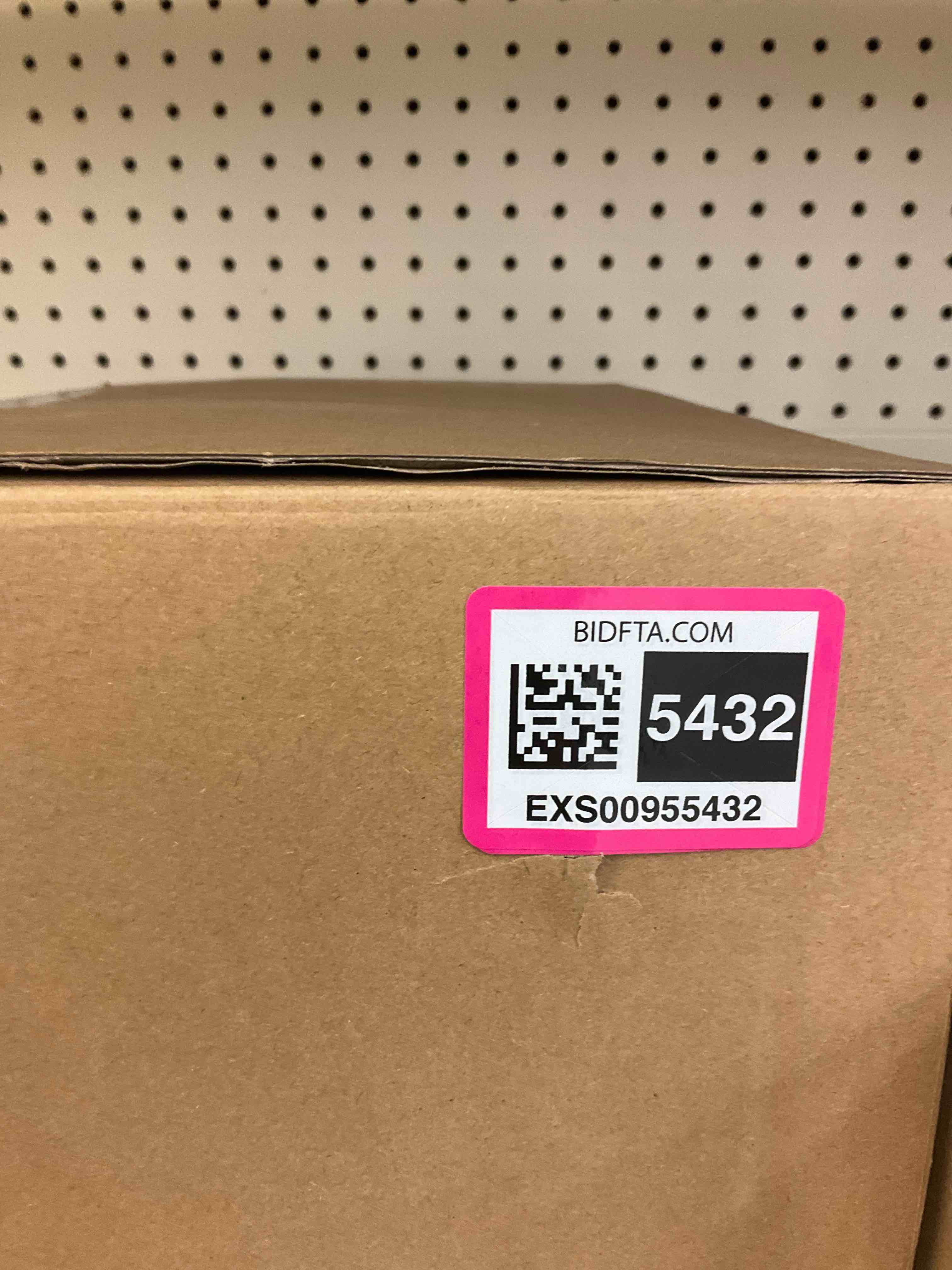 https://s3.amazonaws.com/lotting-images-prod/BargainHunt/EXS00955432_1710883917286.jpeg