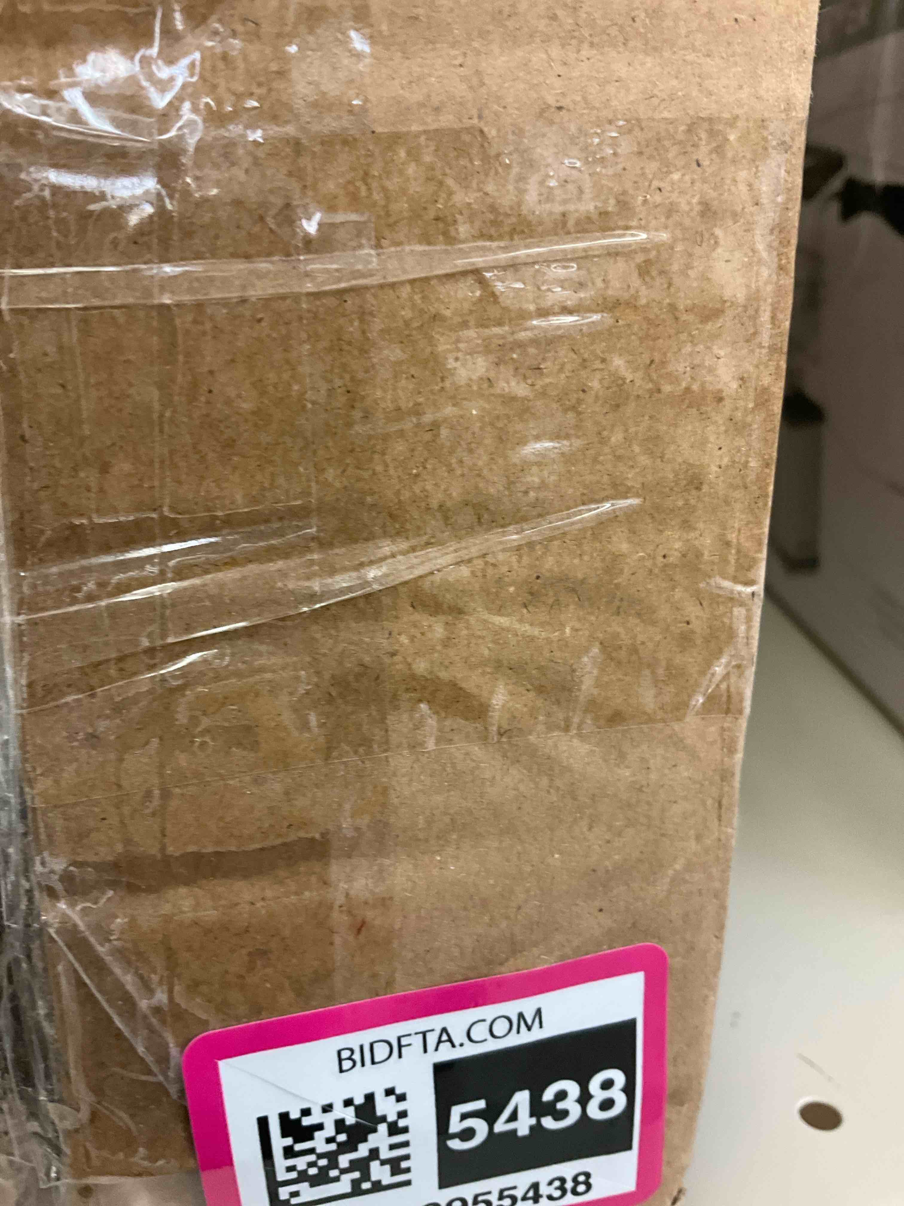 https://s3.amazonaws.com/lotting-images-prod/BargainHunt/EXS00955438_1710884272157.jpeg