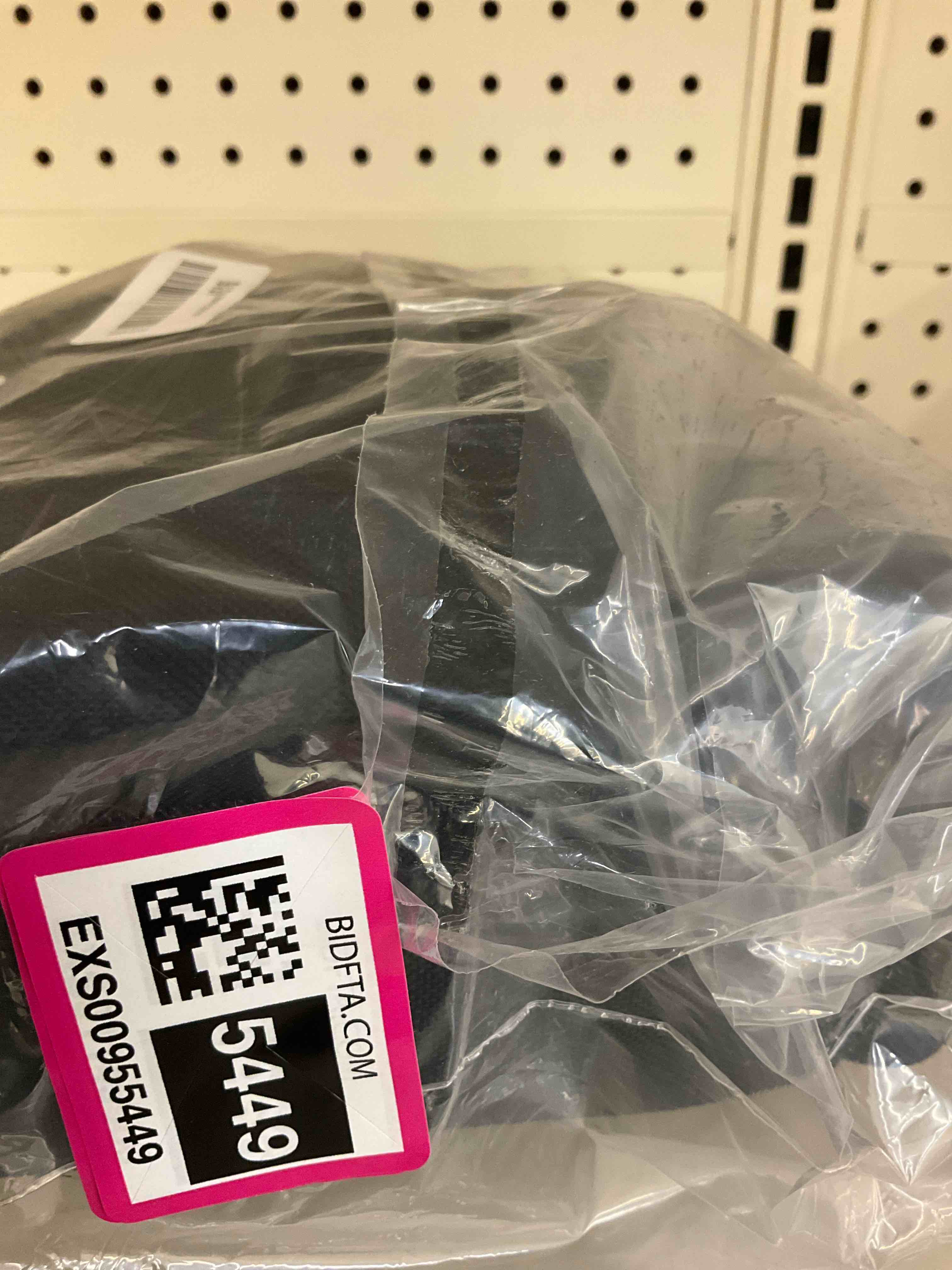 https://s3.amazonaws.com/lotting-images-prod/BargainHunt/EXS00955449_1710884979854.jpeg