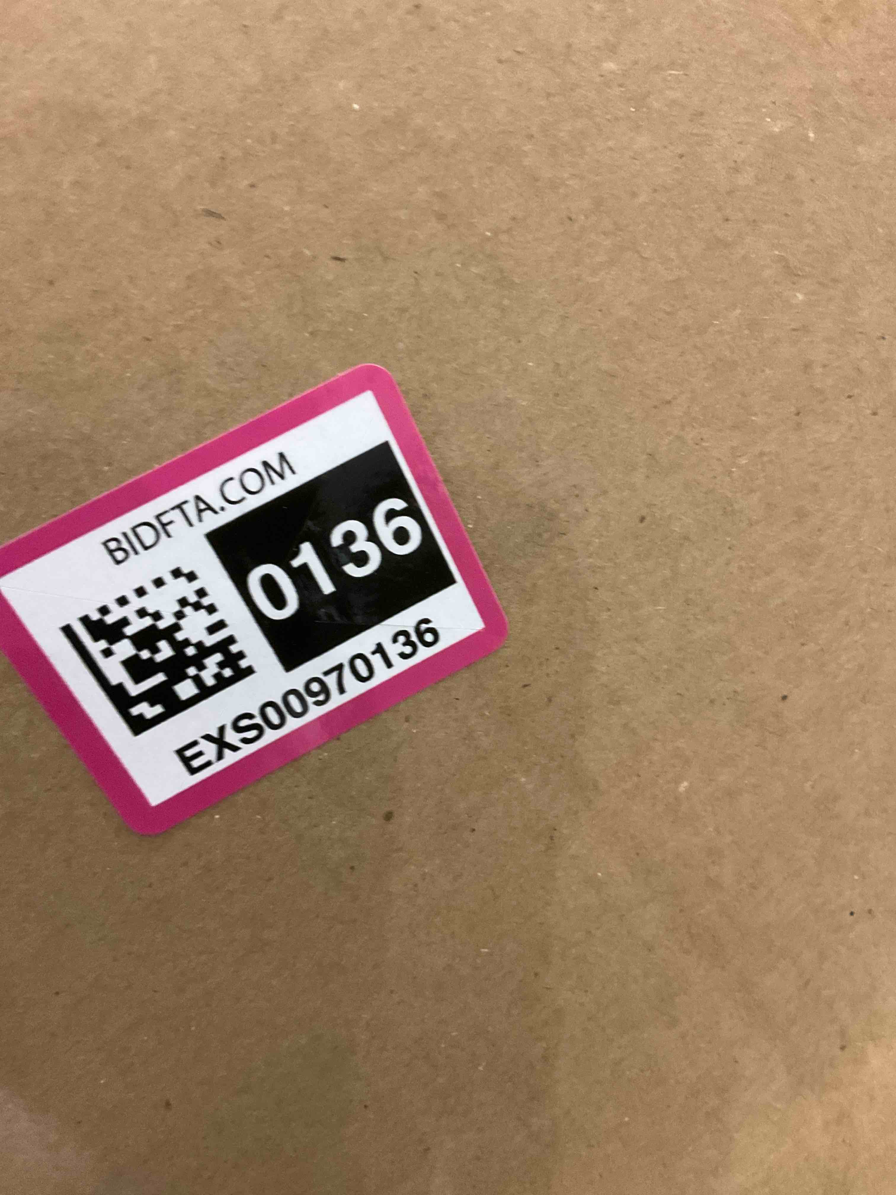 https://s3.amazonaws.com/lotting-images-prod/BargainHunt/EXS00970136_1707221661342.jpeg