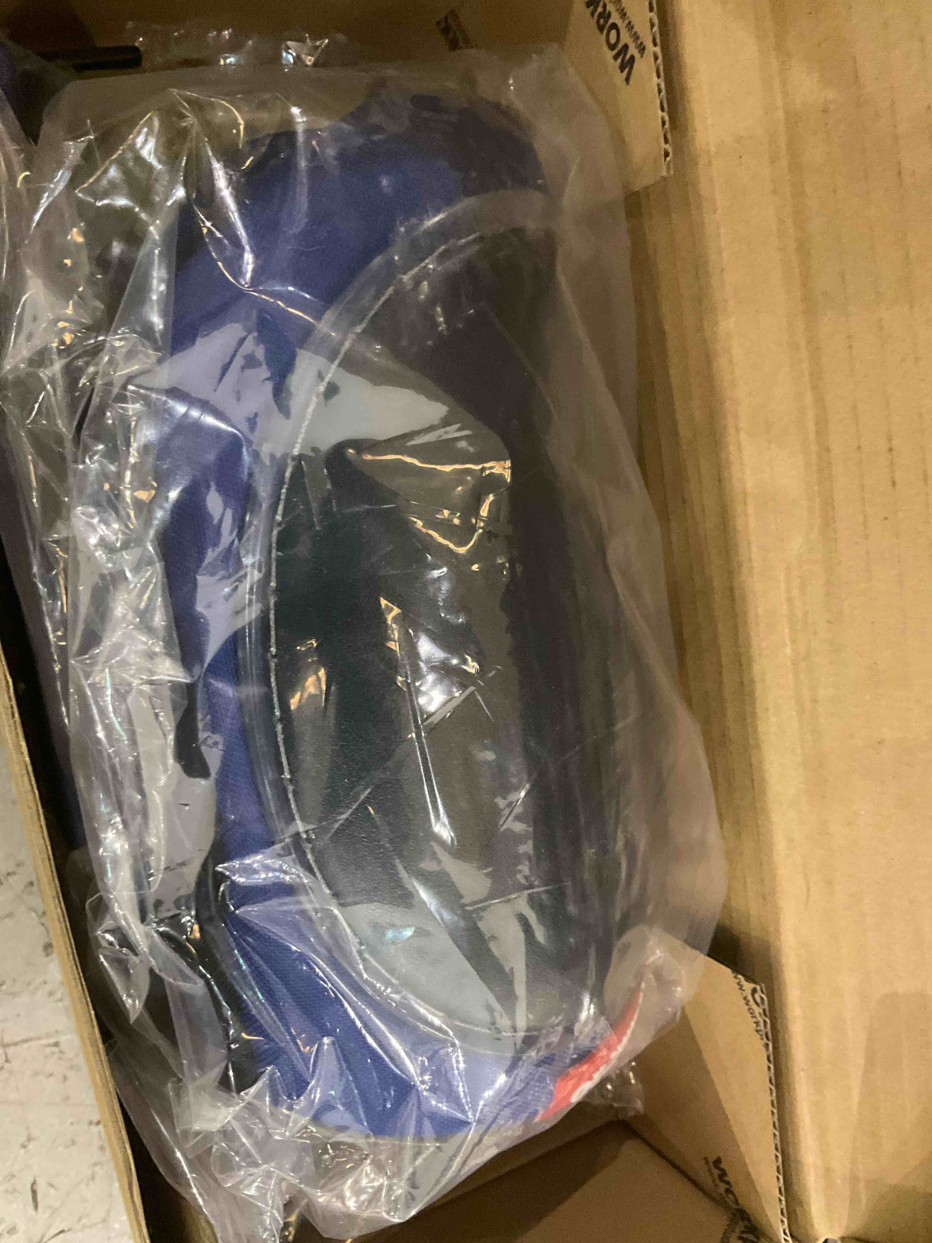 https://s3.amazonaws.com/lotting-images-prod/BargainHunt/EXS00970426_1707316966531.jpeg