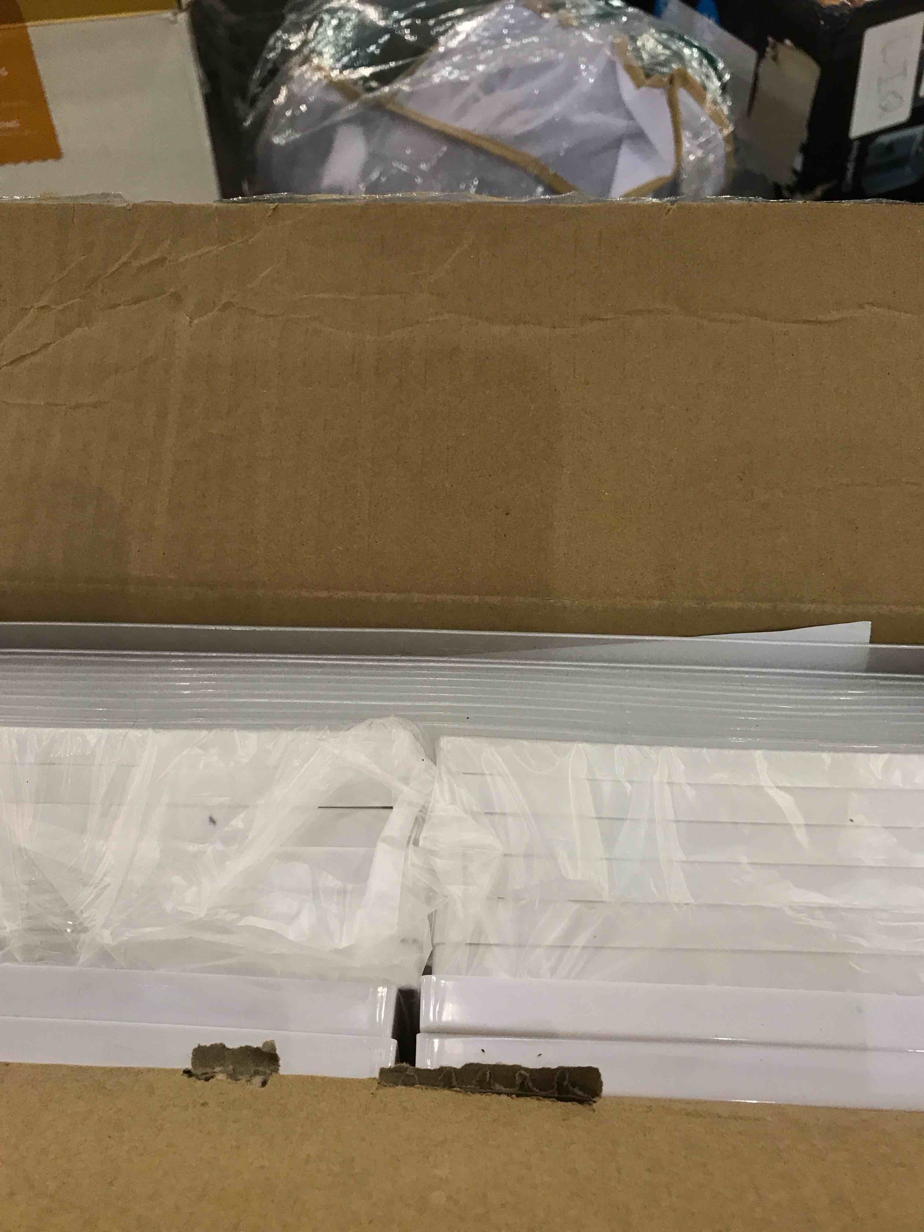 https://s3.amazonaws.com/lotting-images-prod/BargainHunt/EXS00972404_1706703167699.jpeg