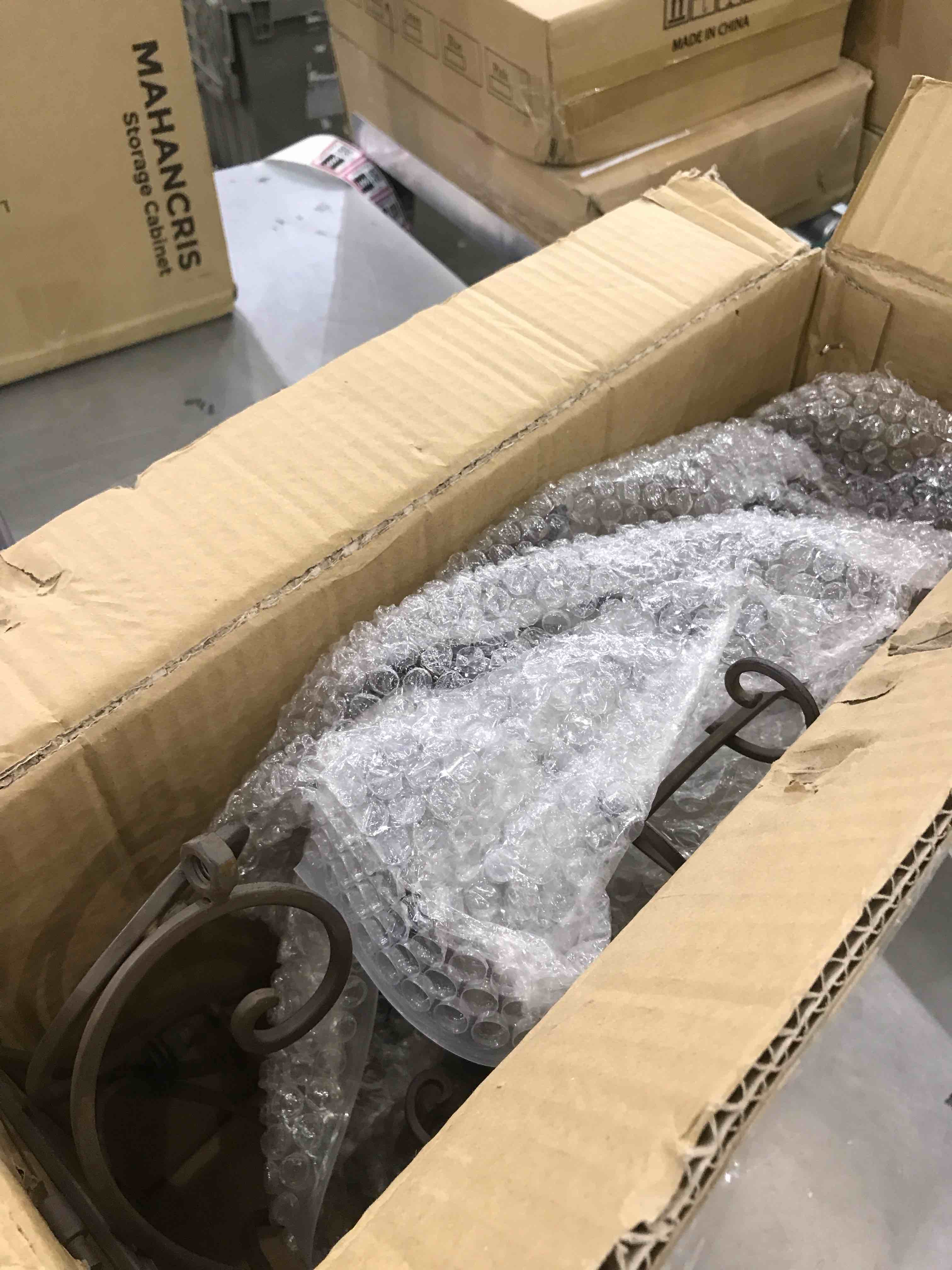 https://s3.amazonaws.com/lotting-images-prod/BargainHunt/EXS00972460_1706716423652.jpeg