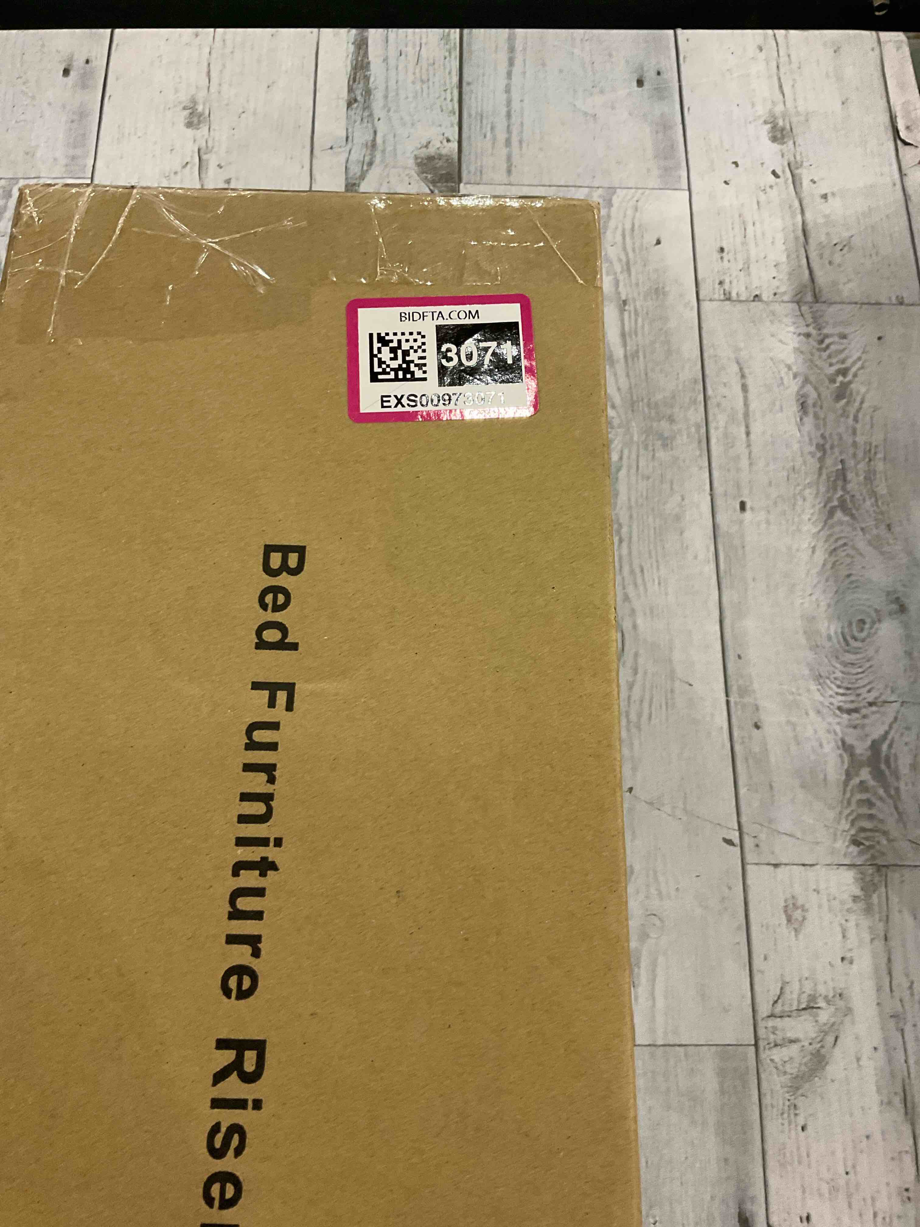https://s3.amazonaws.com/lotting-images-prod/BargainHunt/EXS00973071_1706707459628.jpeg