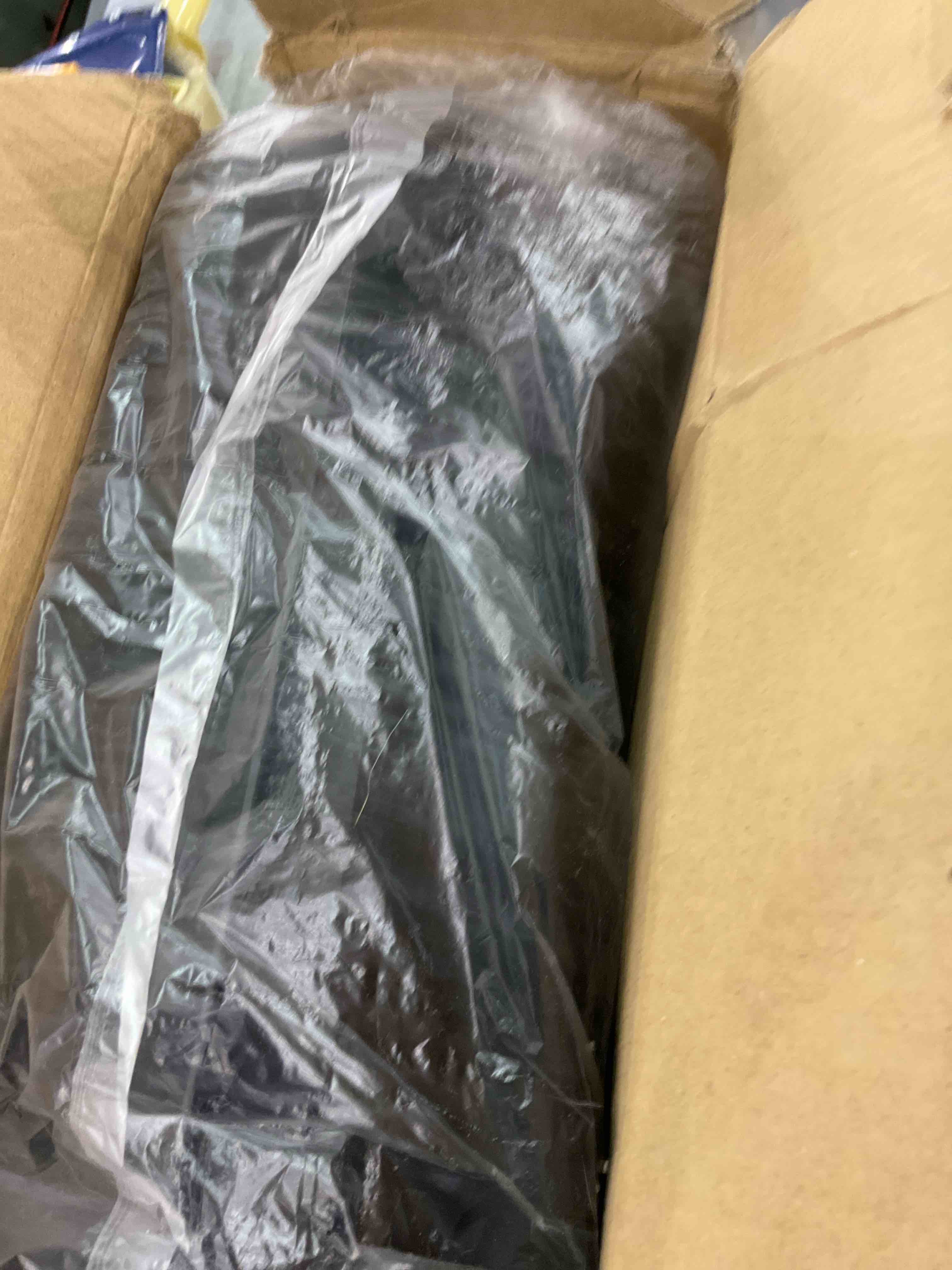 https://s3.amazonaws.com/lotting-images-prod/BargainHunt/EXS00973072_1706707503295.jpeg