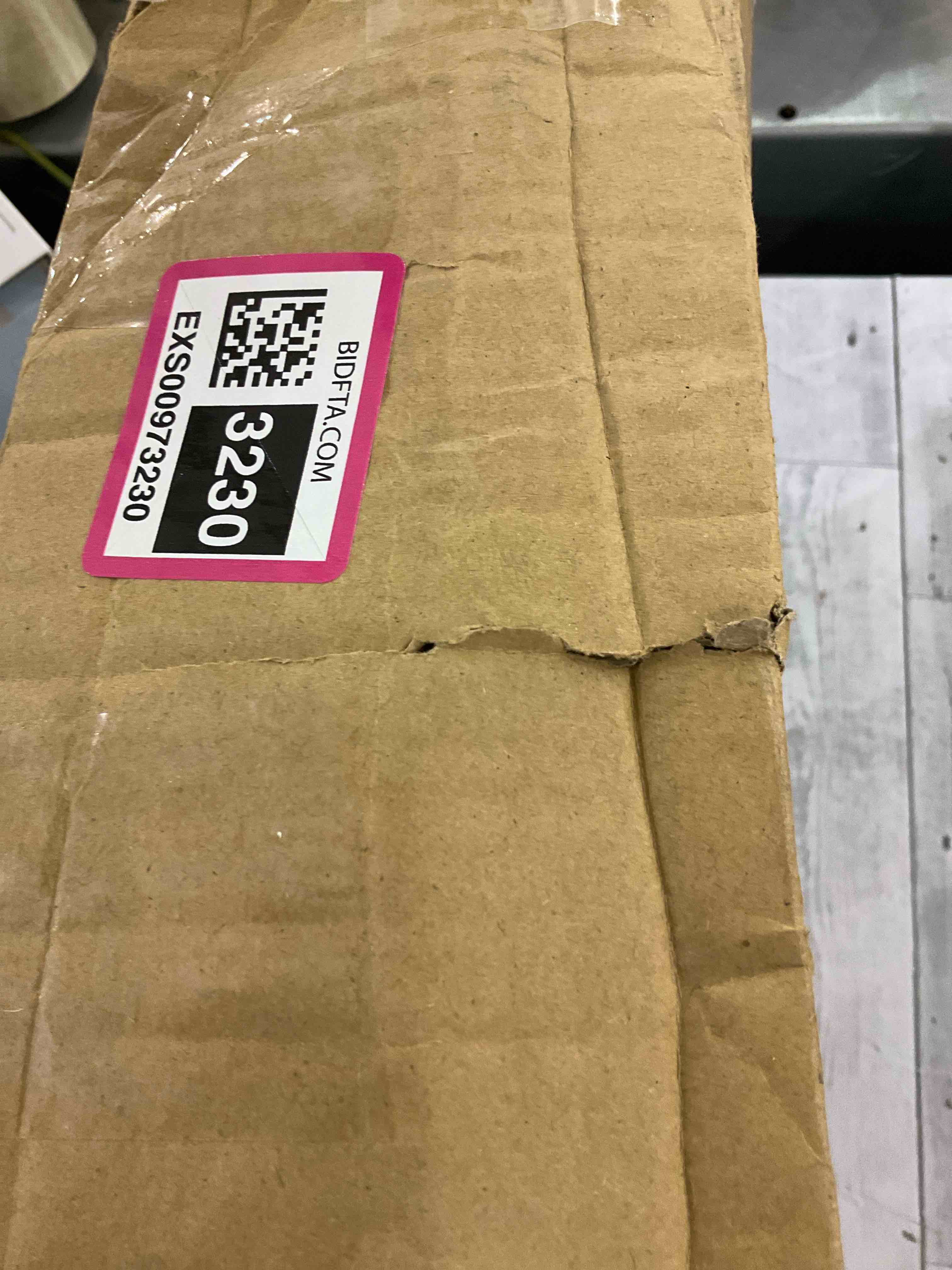 https://s3.amazonaws.com/lotting-images-prod/BargainHunt/EXS00973230_1706790560691.jpeg