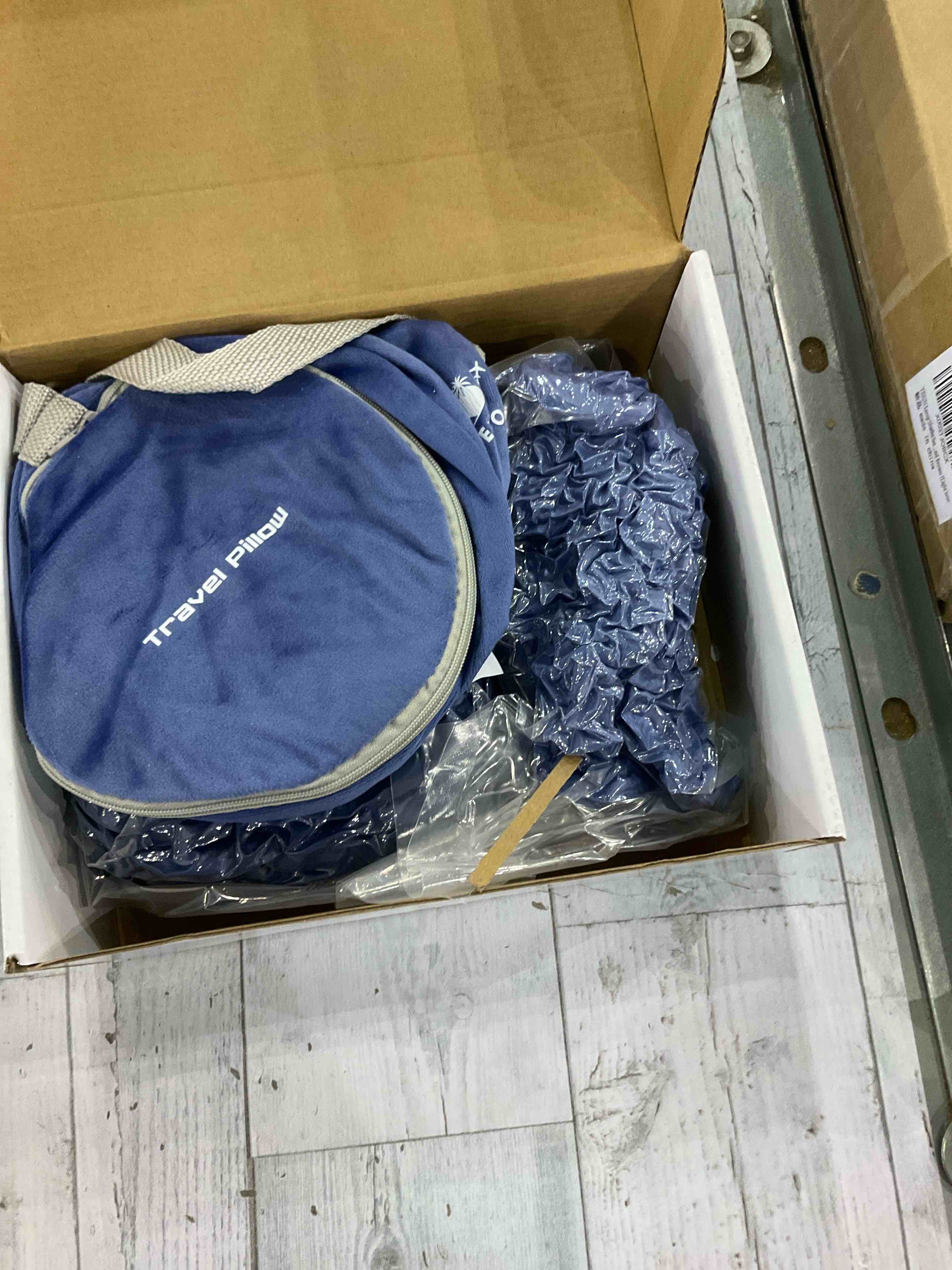 https://s3.amazonaws.com/lotting-images-prod/BargainHunt/EXS00973234_1706791115713.jpeg