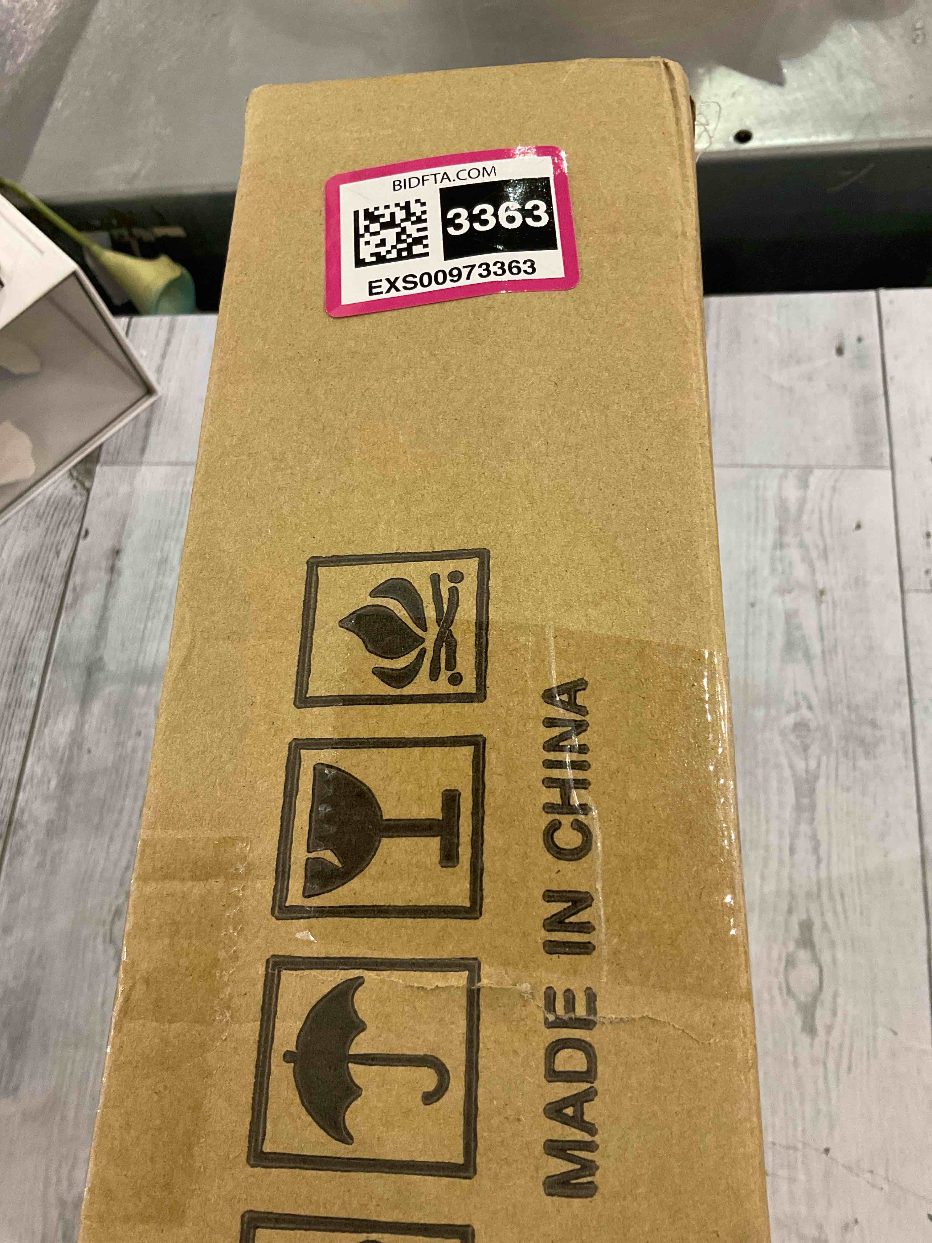 https://s3.amazonaws.com/lotting-images-prod/BargainHunt/EXS00973363_1706875968962.jpeg