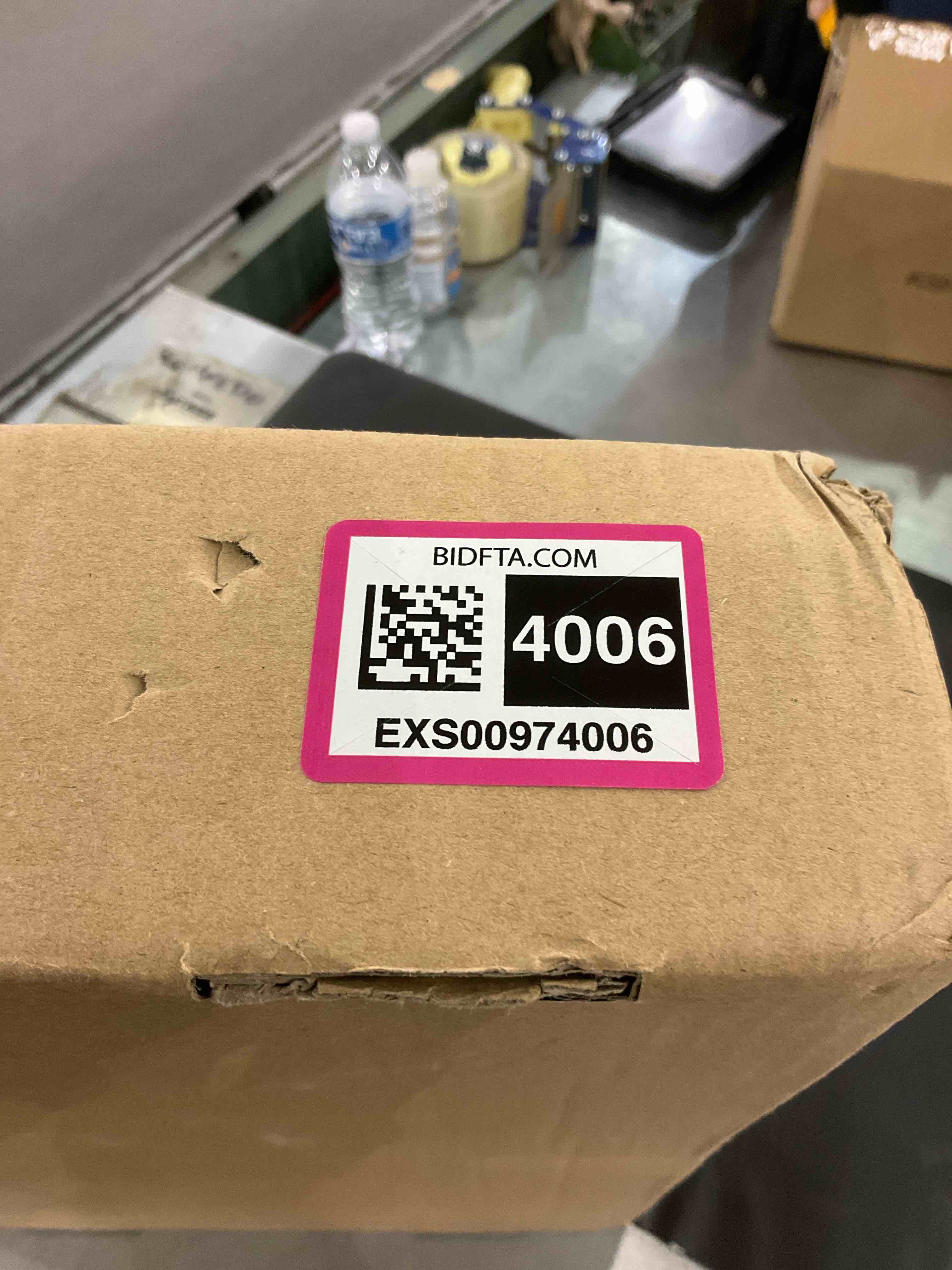 https://s3.amazonaws.com/lotting-images-prod/BargainHunt/EXS00974006_1707826768241.jpeg