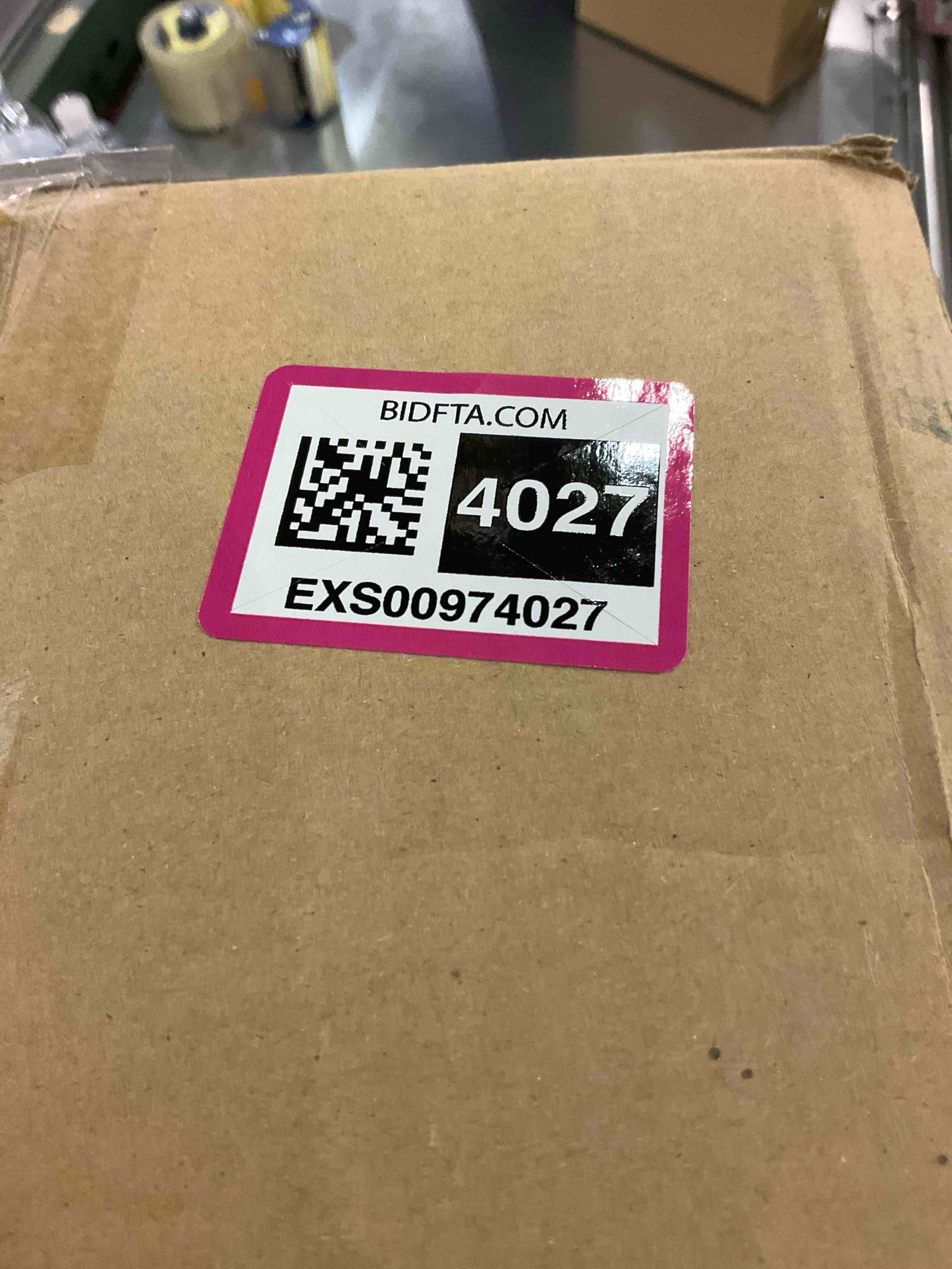 https://s3.amazonaws.com/lotting-images-prod/BargainHunt/EXS00974027_1707829932327.jpeg