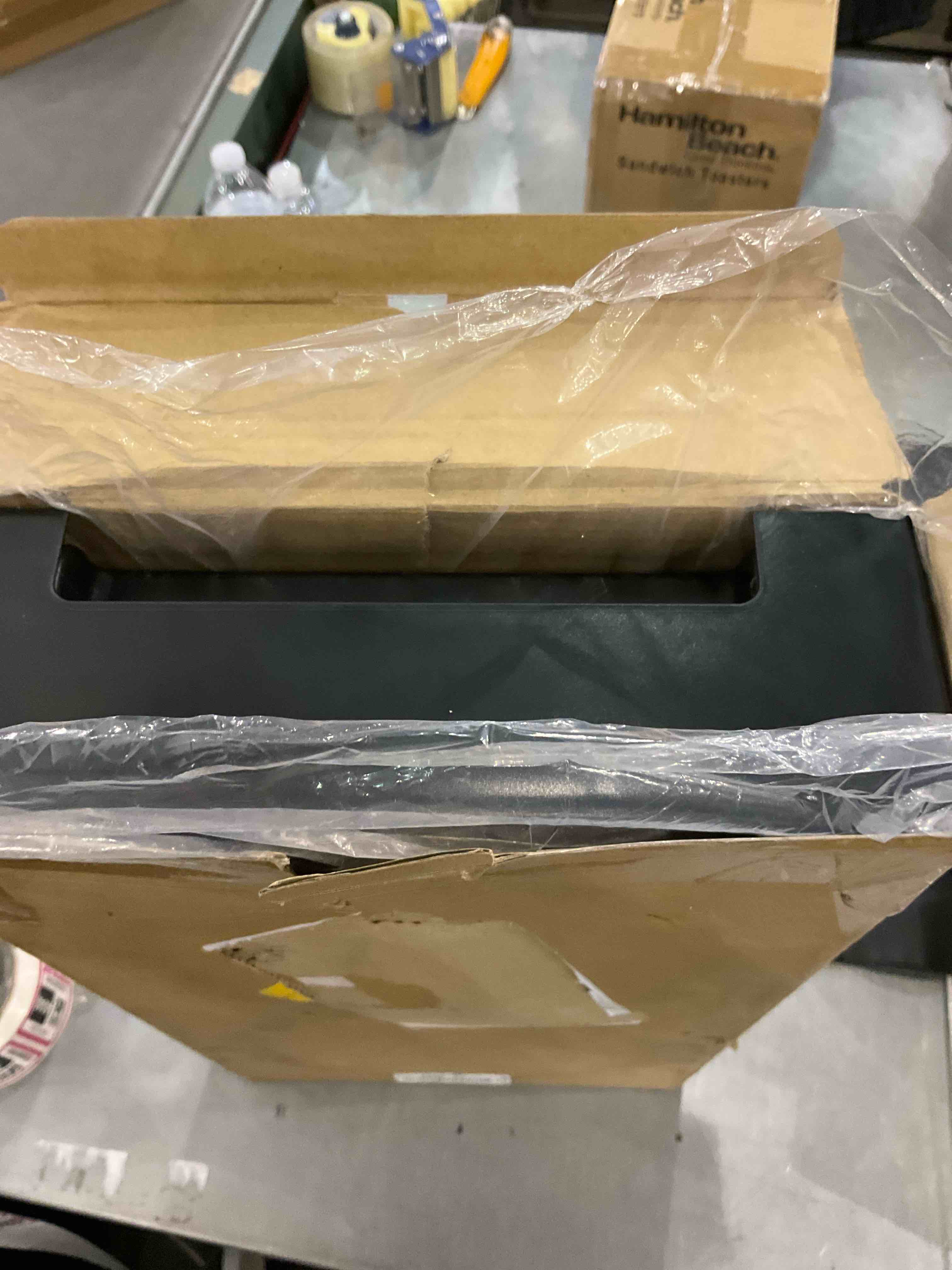 https://s3.amazonaws.com/lotting-images-prod/BargainHunt/EXS00974028_1707830074701.jpeg