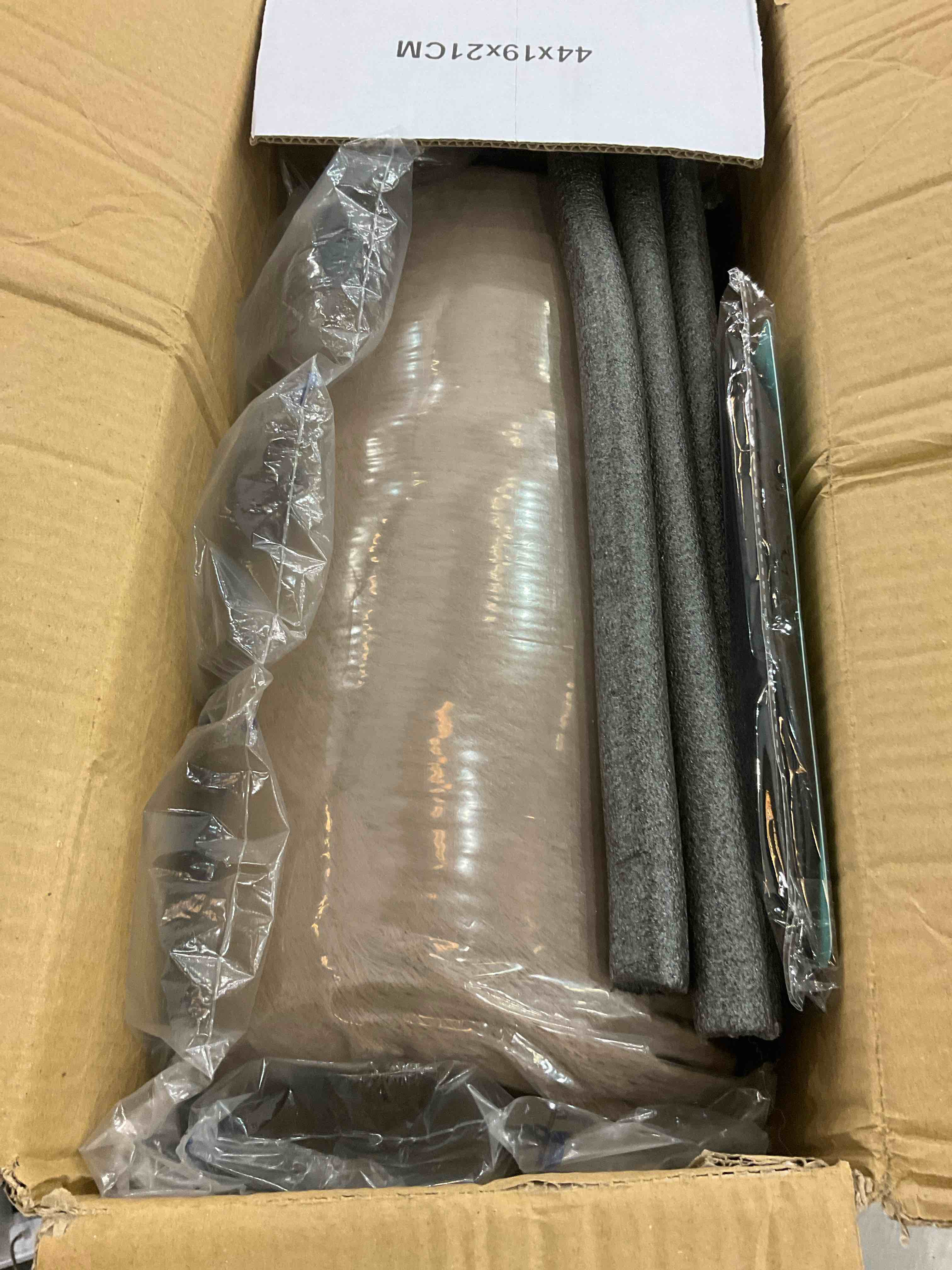 https://s3.amazonaws.com/lotting-images-prod/BargainHunt/EXS00974130_1707854908056.jpeg