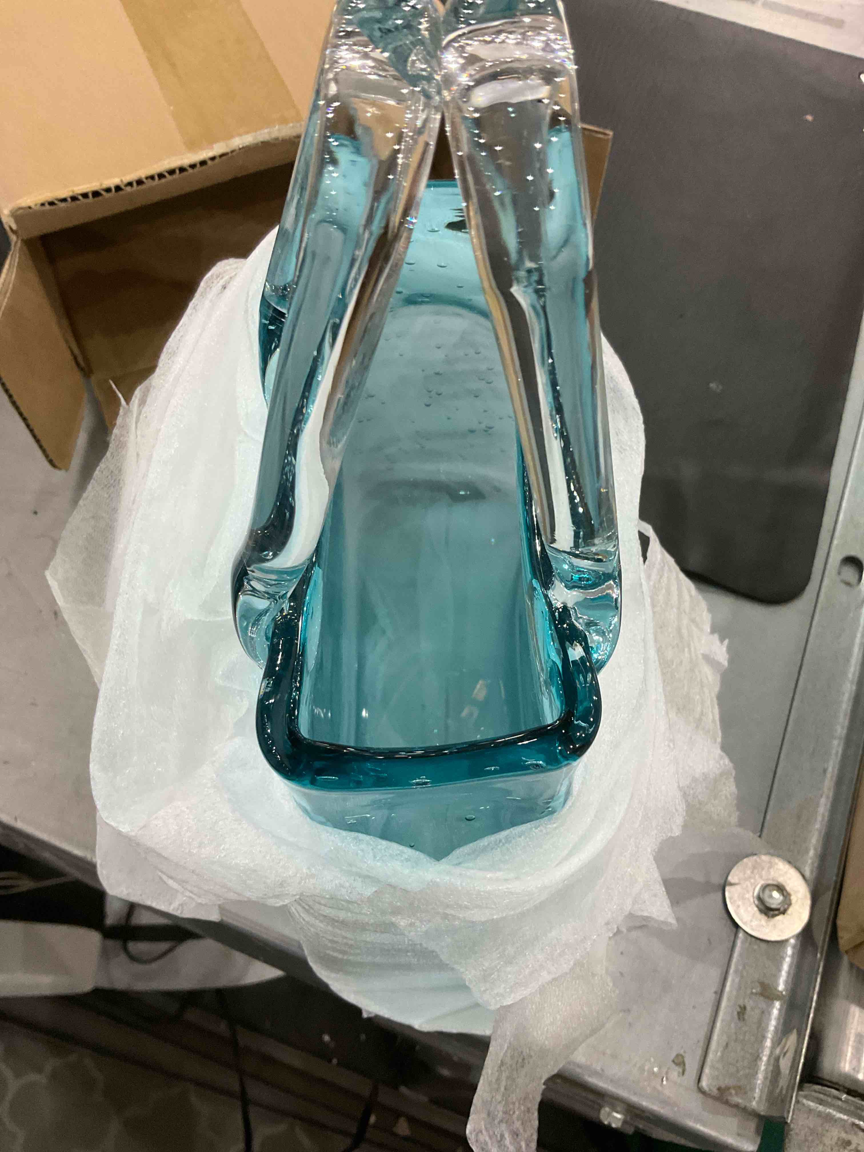 https://s3.amazonaws.com/lotting-images-prod/BargainHunt/EXS00974184_1707918554784.jpeg