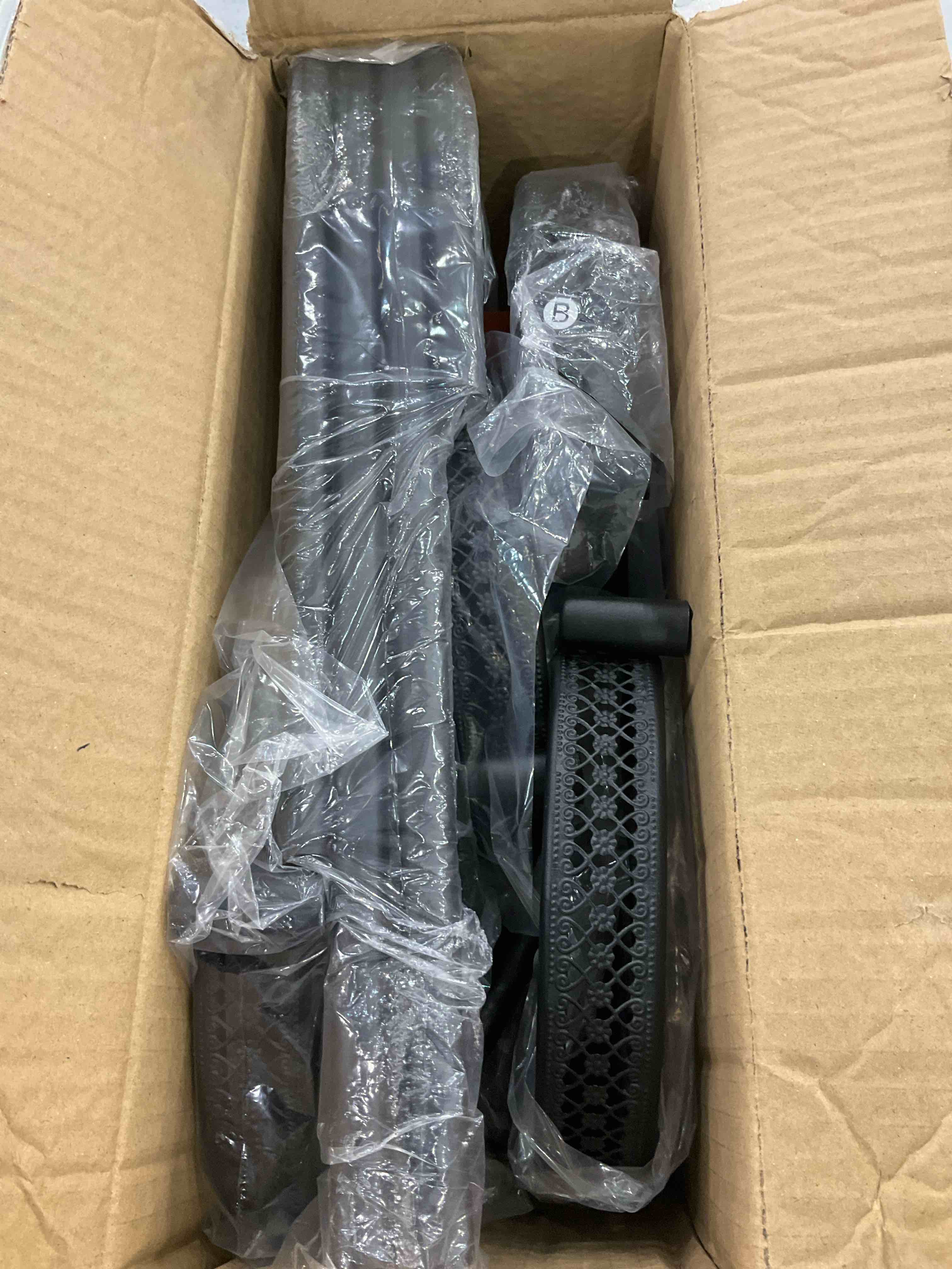 https://s3.amazonaws.com/lotting-images-prod/BargainHunt/EXS00974420_1708090307997.jpeg