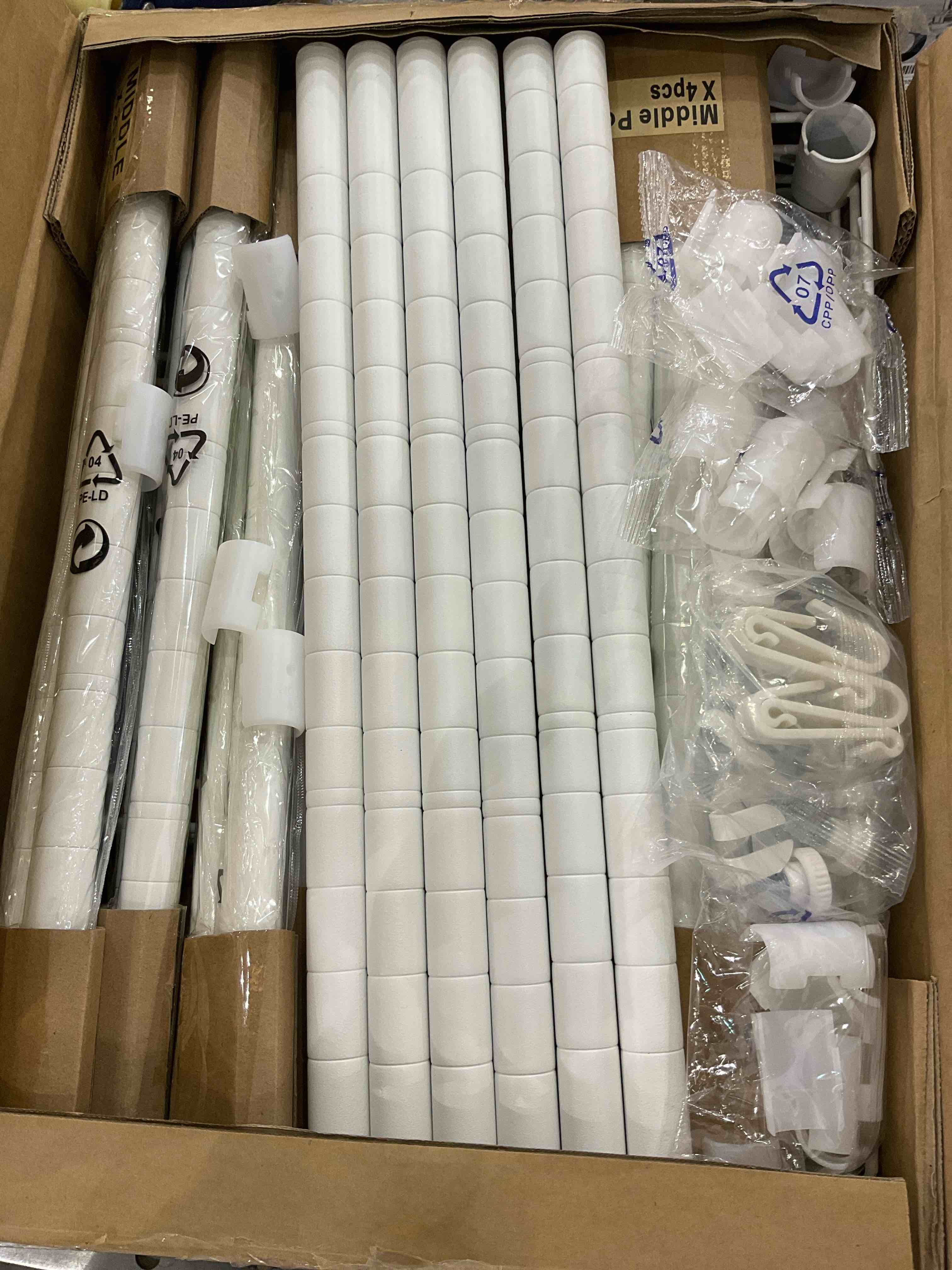 https://s3.amazonaws.com/lotting-images-prod/BargainHunt/EXS00974490_1708107350958.jpeg