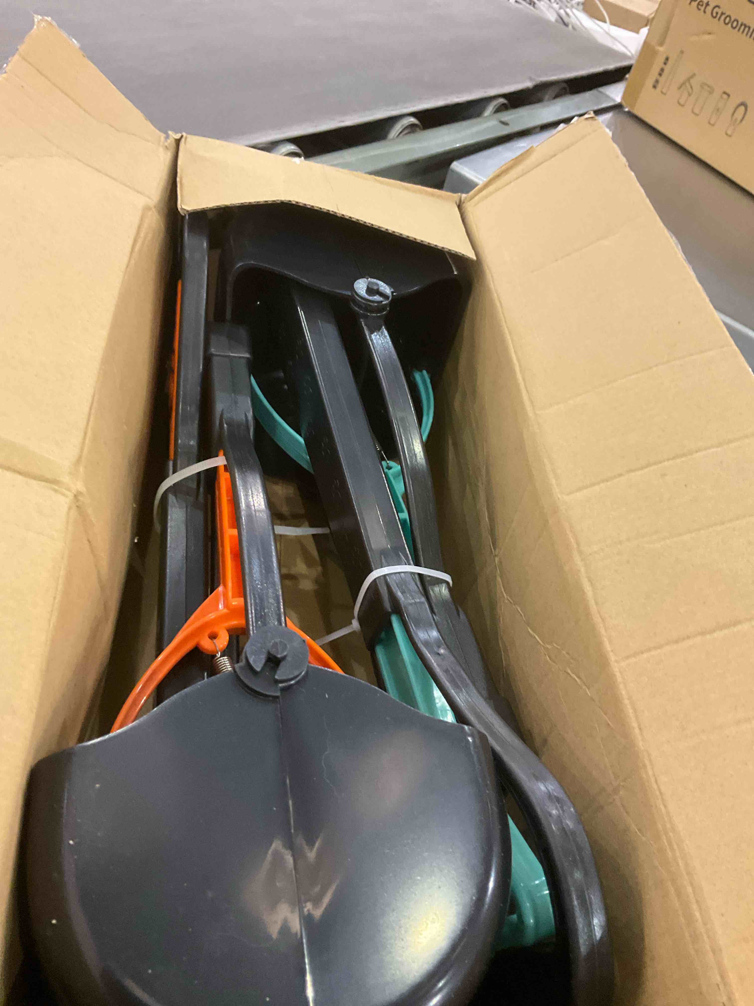 https://s3.amazonaws.com/lotting-images-prod/BargainHunt/EXS00974519_1710511564184.jpeg