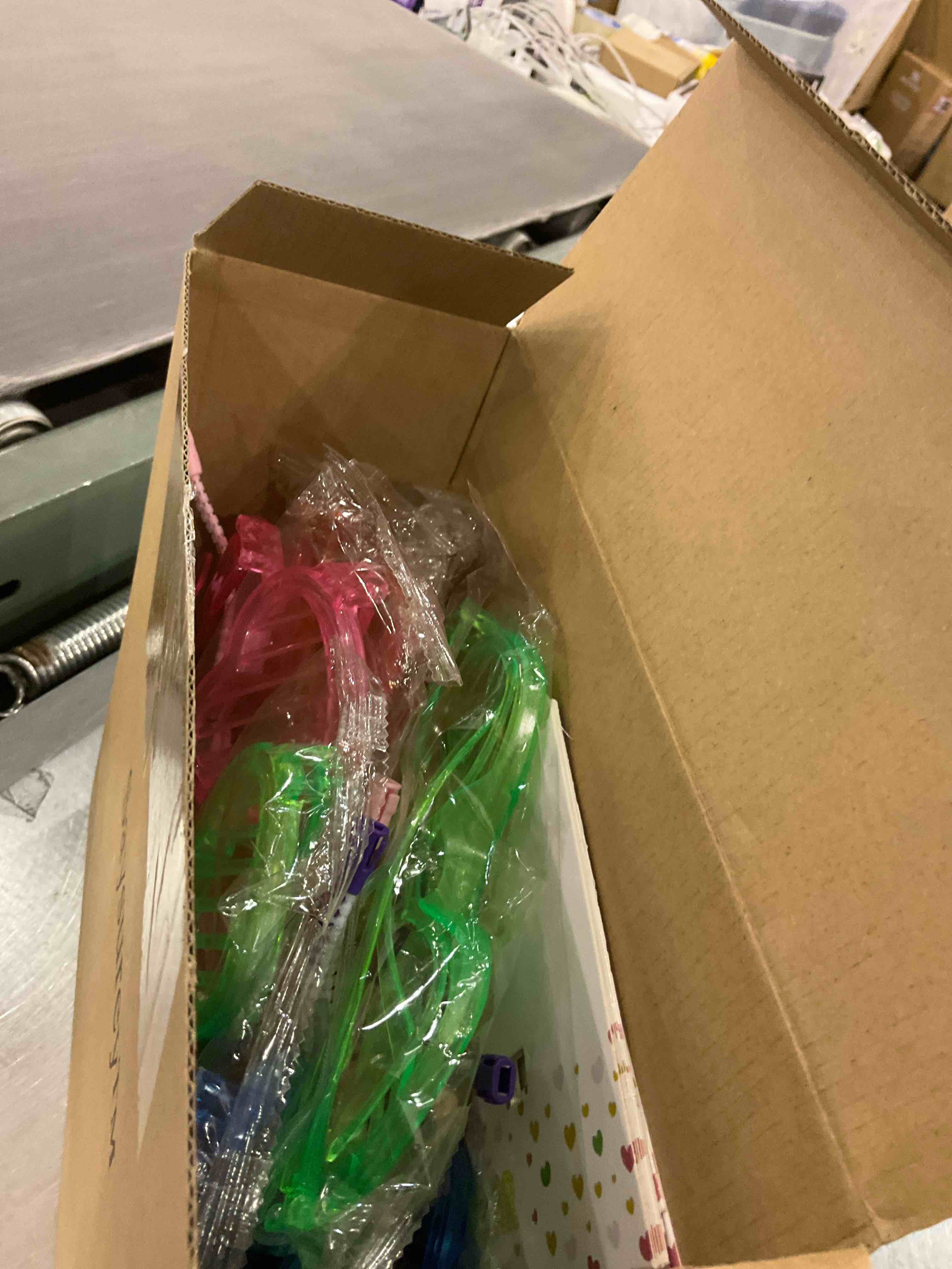 https://s3.amazonaws.com/lotting-images-prod/BargainHunt/EXS00974601_1710525243105.jpeg