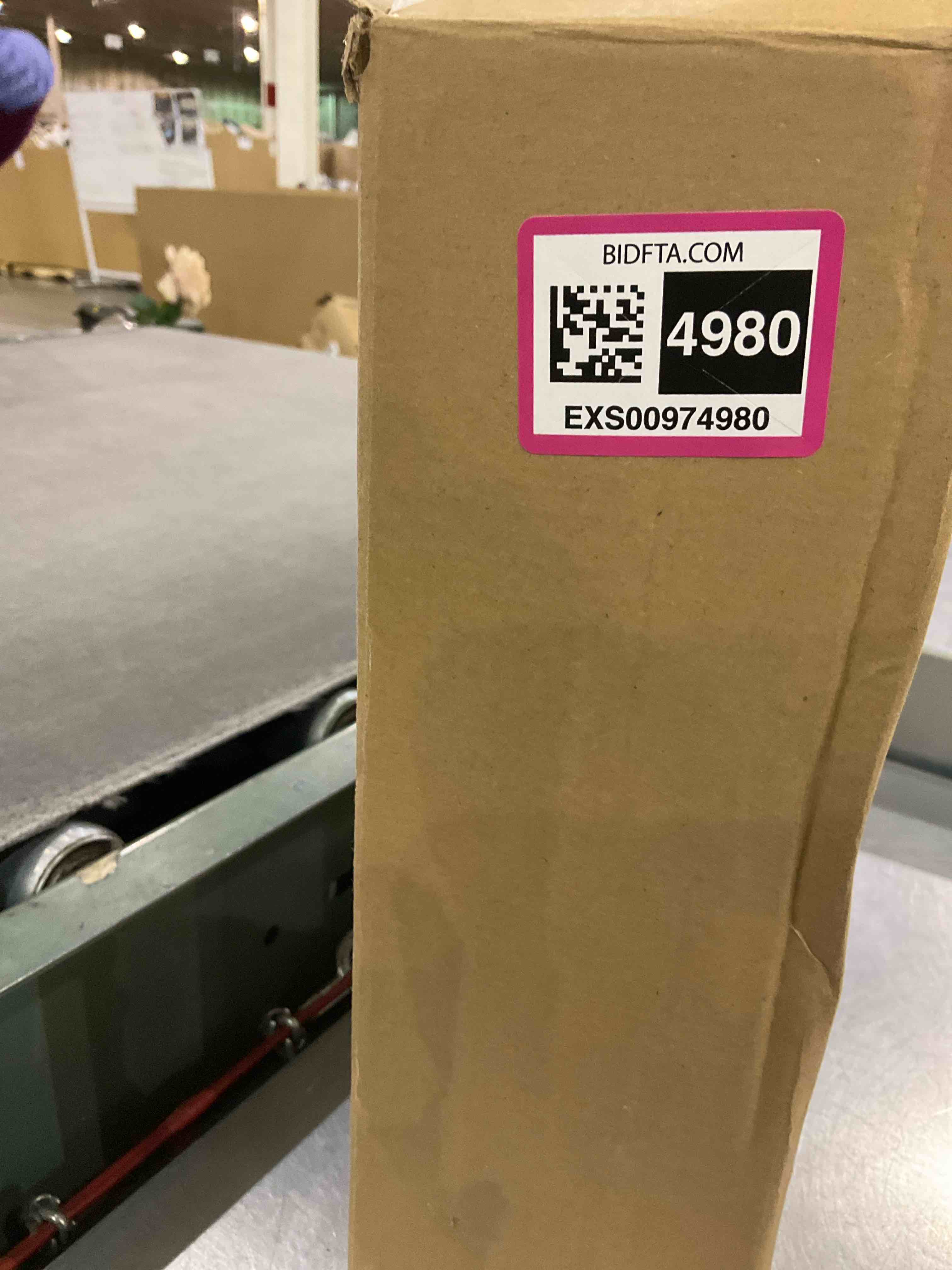 https://s3.amazonaws.com/lotting-images-prod/BargainHunt/EXS00974980_1710933124772.jpeg